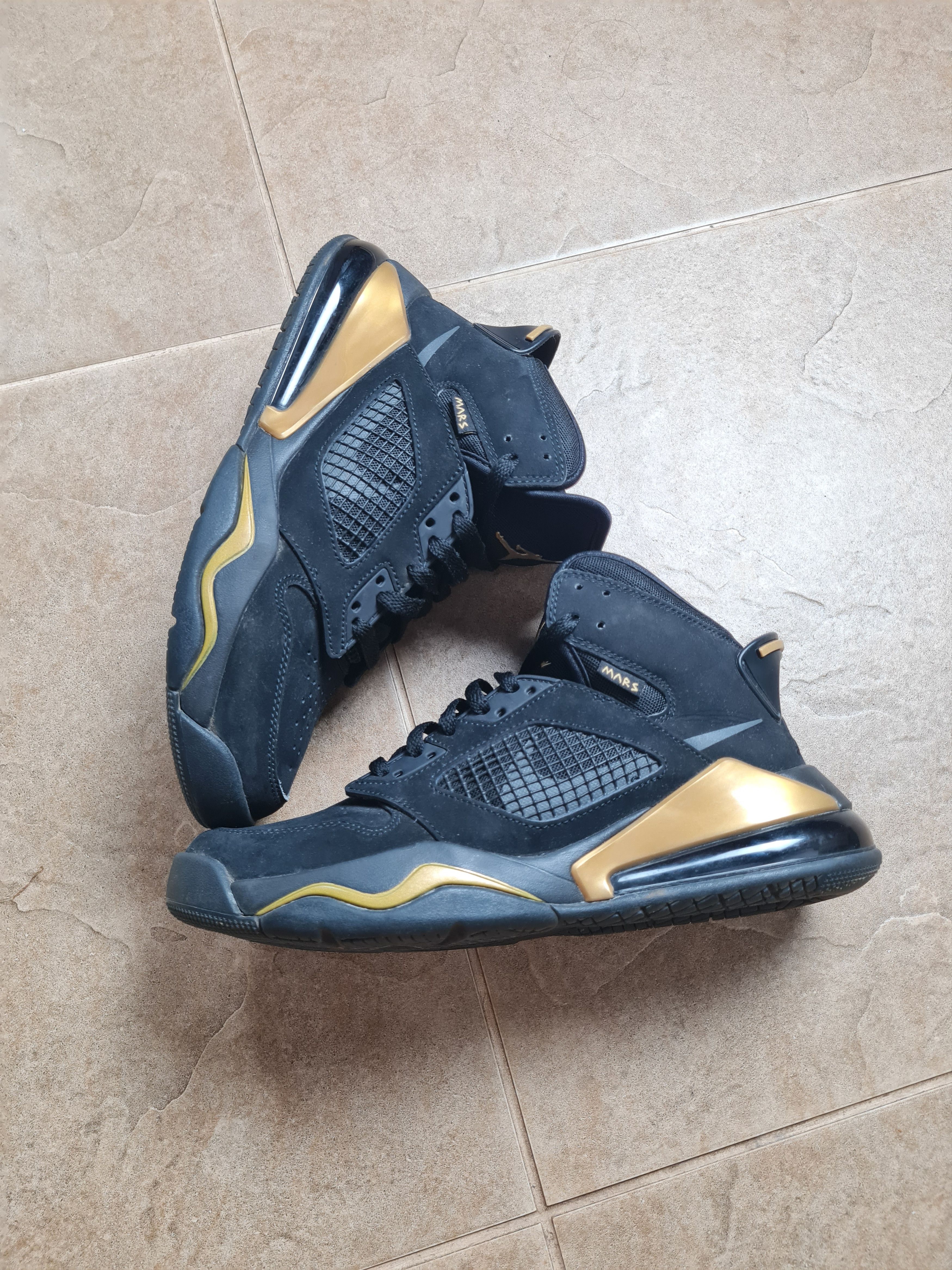 Nike Nike Air Jordan Mars 270 Mens Black/Gold CD7070-007 SZ US7 Size US 7 / EU 40 - 1 Thumbnail