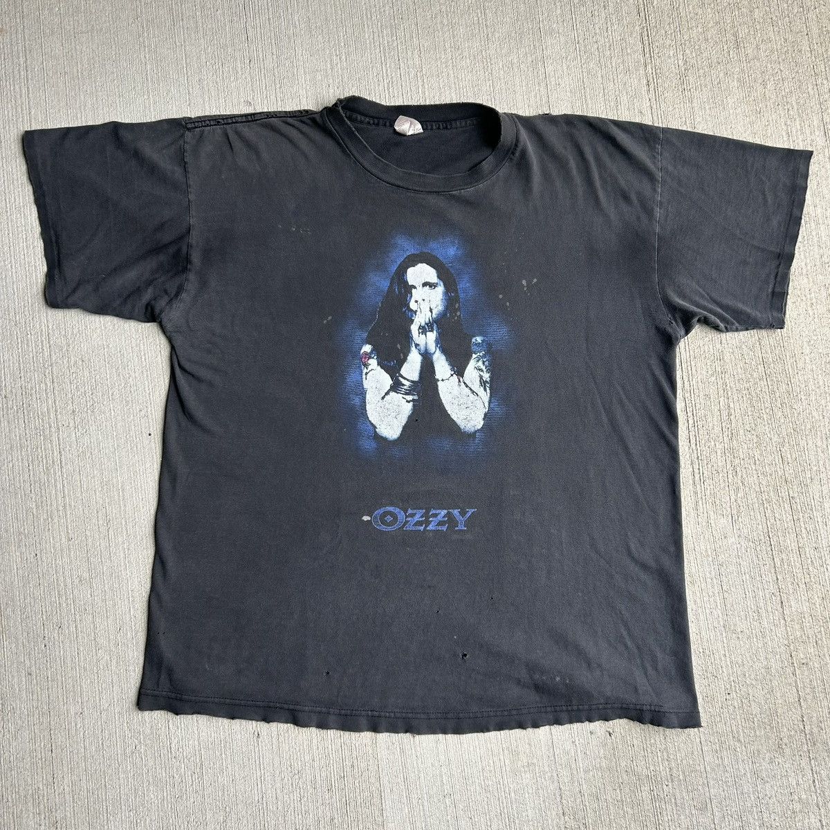 Vintage Vintage 1996 Ozzy Osborne Tour T Shirt Size US XL / EU 56 / 4 - 1 Thumbnail