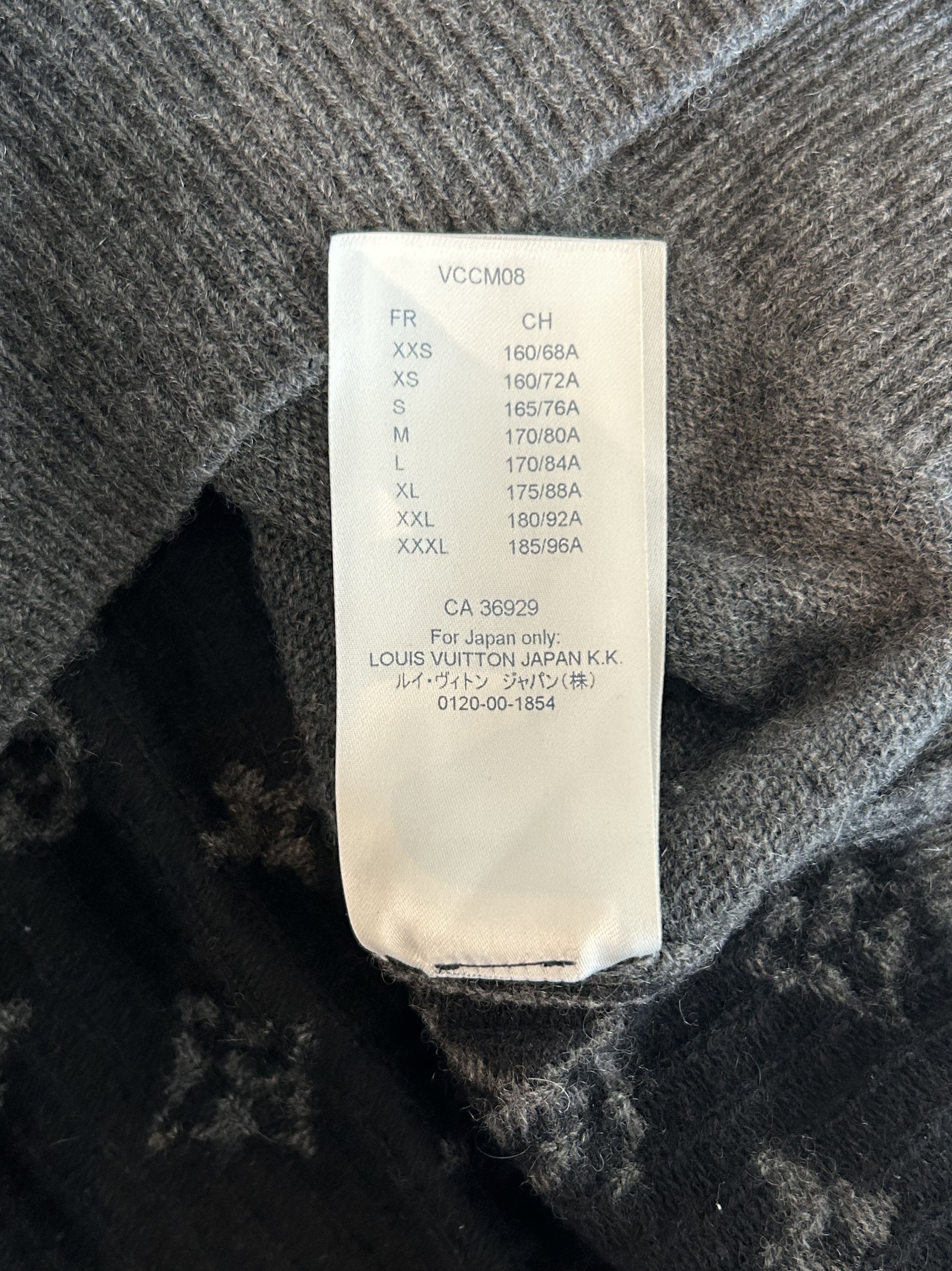 Louis Vuitton Louis Vuitton Grey & Black Monogram Cashmere Sweater Size US M / EU 48-50 / 2 - 6 Thumbnail