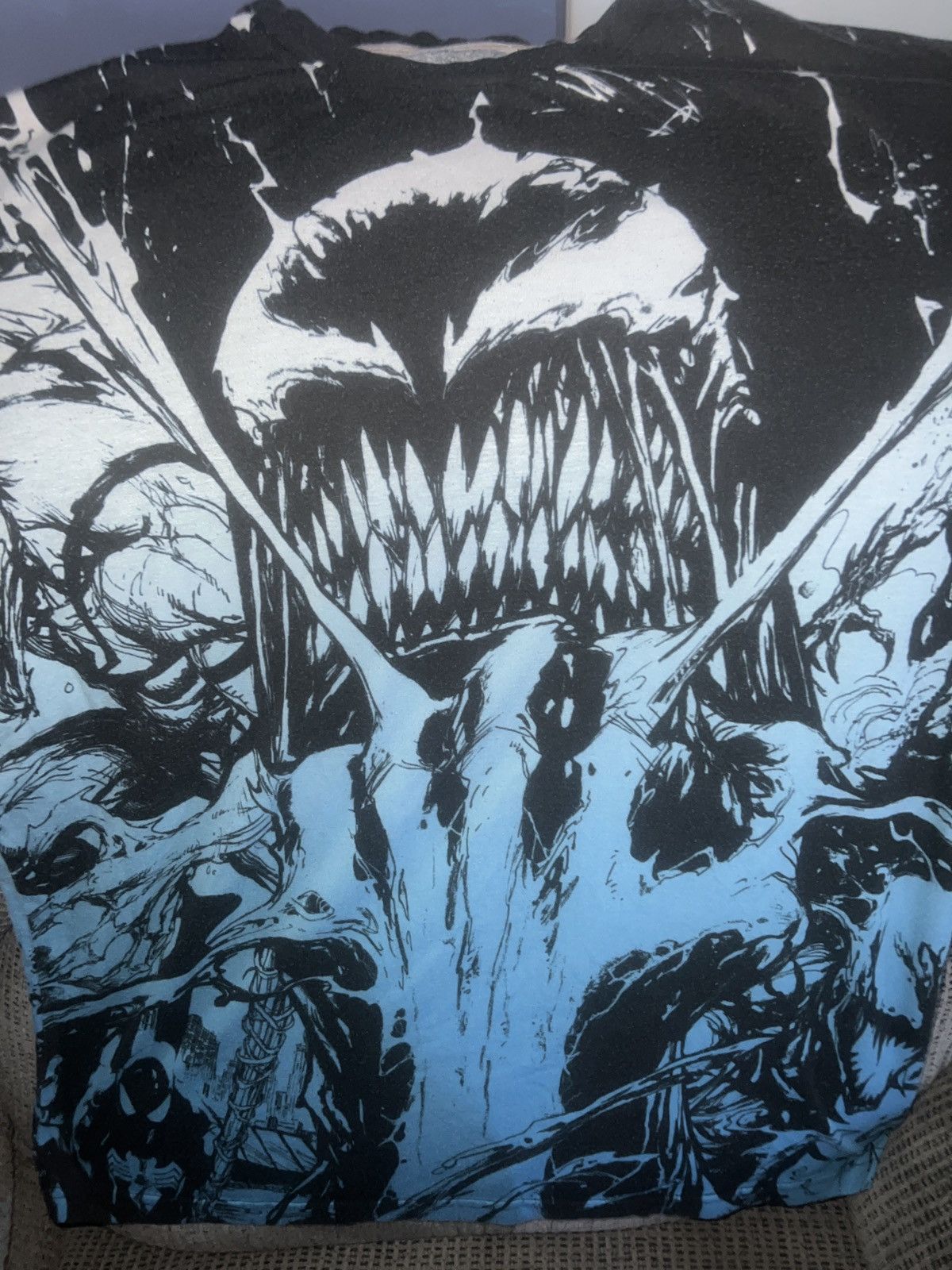 Marvel Comics Venom Claw-Rip All-Over Tee Size US L / EU 52-54 / 3 - 2 Thumbnail