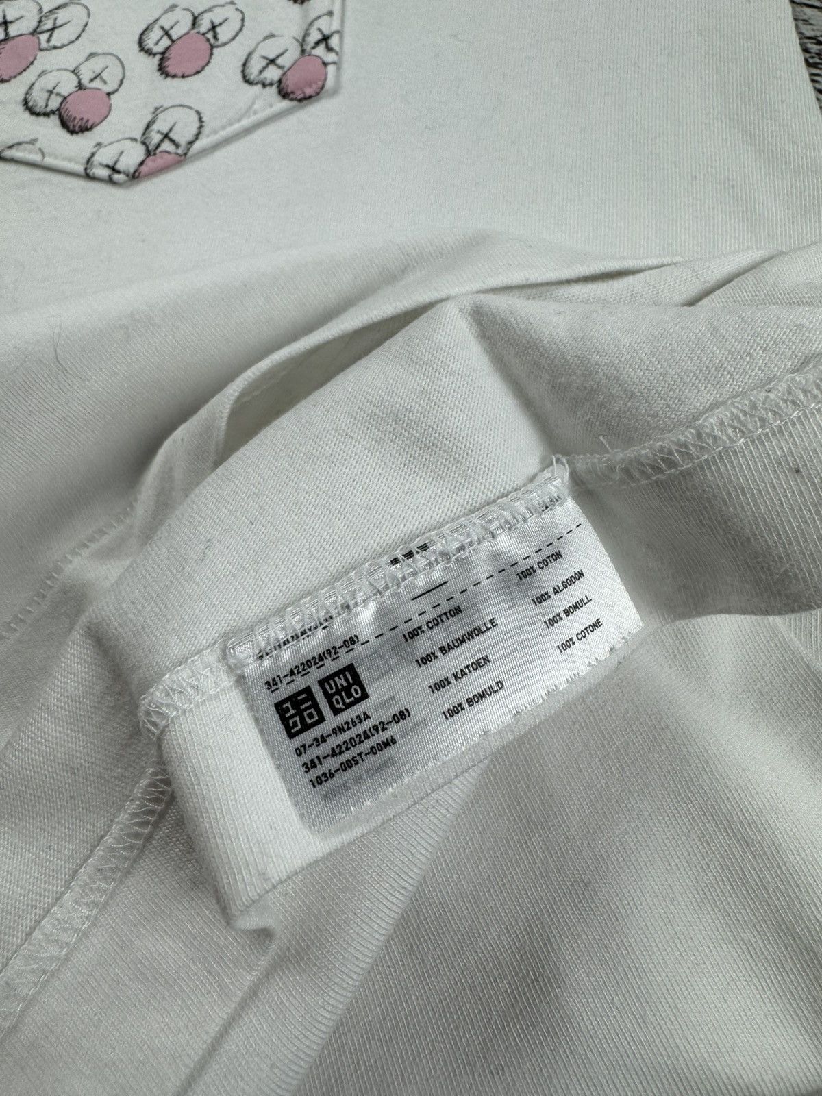 Kaws × Uniqlo KAWS Pocket Pink BFF Designer Small Cotton Jersey T Shirt Size US S / EU 44-46 / 1 - 11 Thumbnail