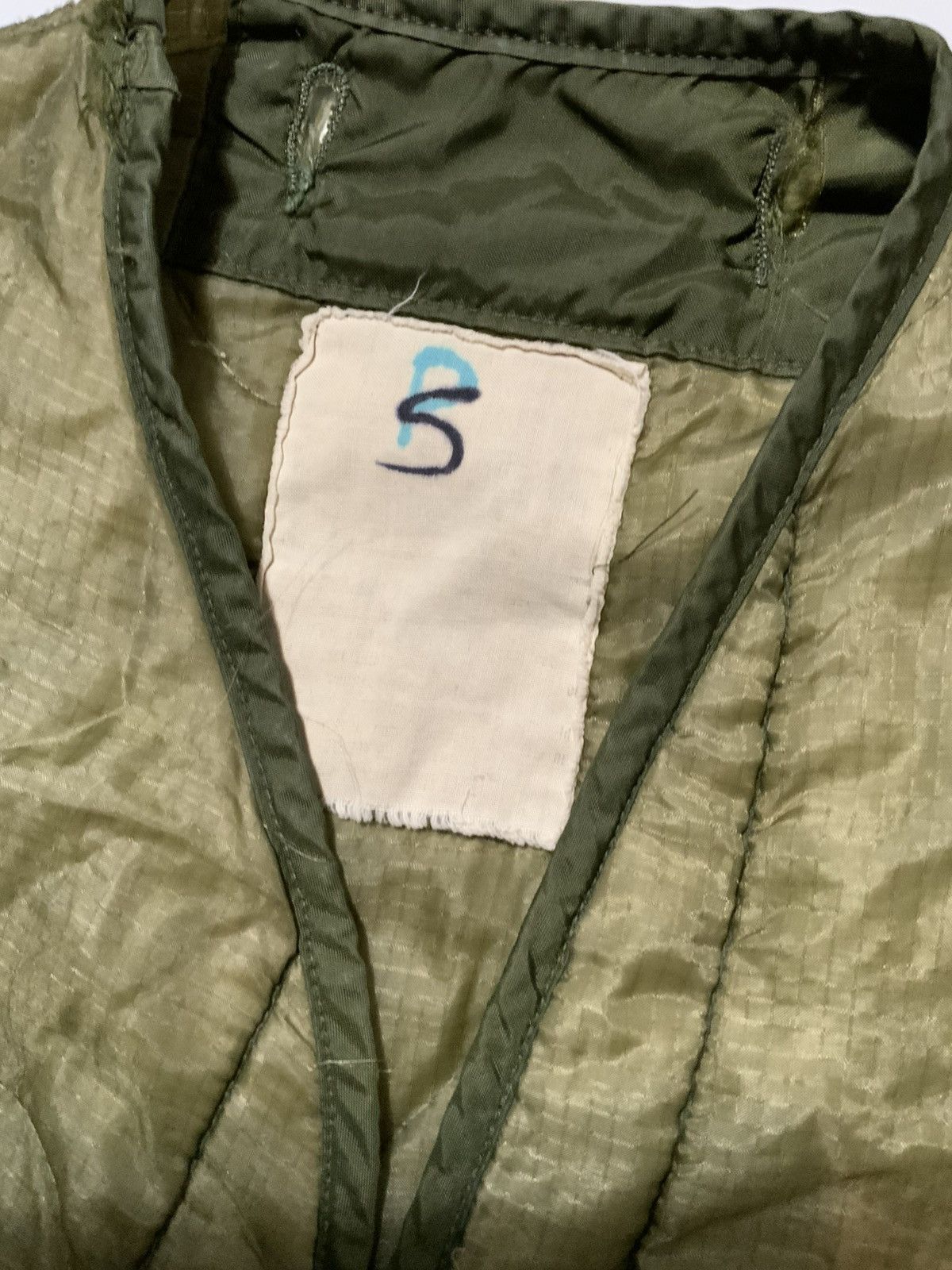 Vintage Vintage U.S. Military M-65 Field Quilted Cold Liner Jacket Size US S / EU 44-46 / 1 - 5 Thumbnail