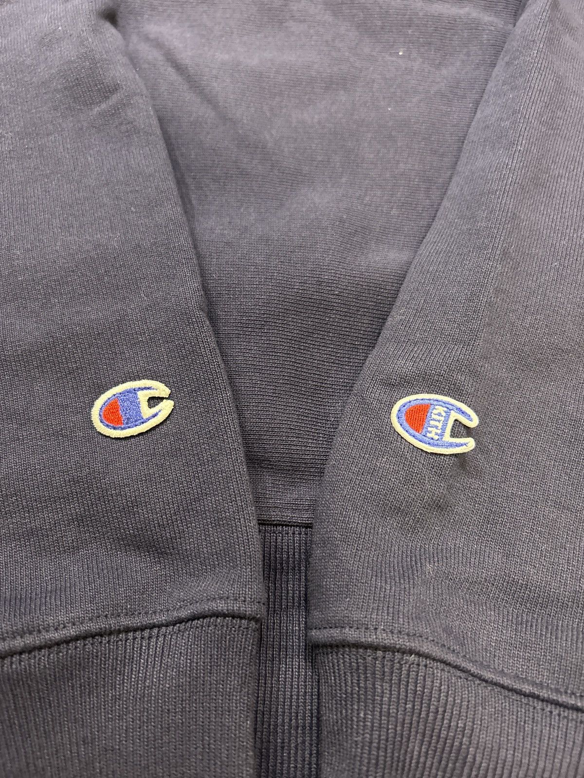 Champion × Kith Champion X Kith Embroidered Crewneck Size US XL / EU 56 / 4 - 3 Thumbnail