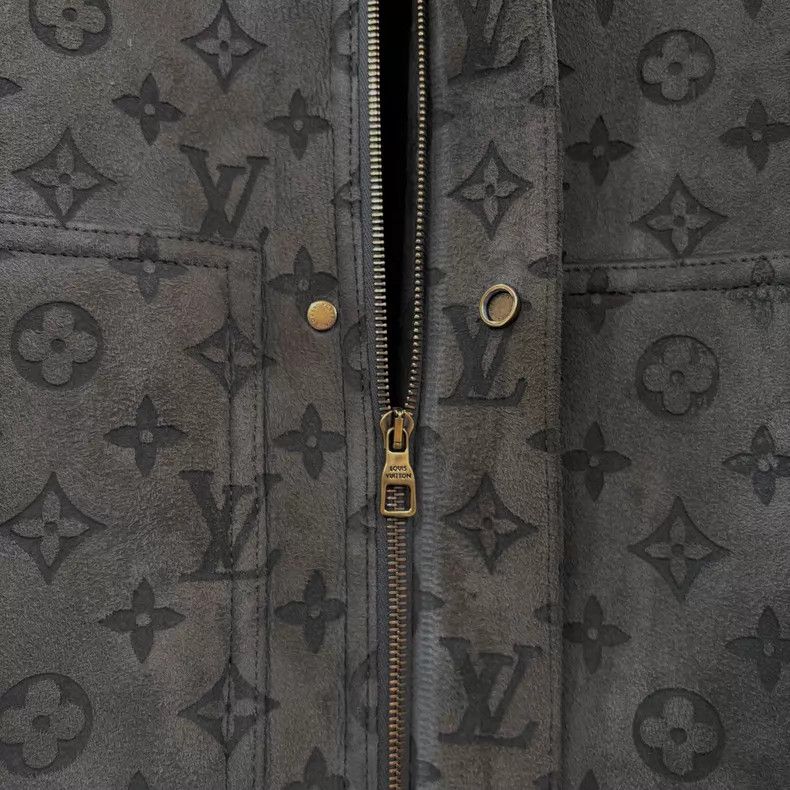 Louis Vuitton Louis Vuitton Fur integrated presbyopic full-print jacket Size US L / EU 52-54 / 3 - 7 Thumbnail