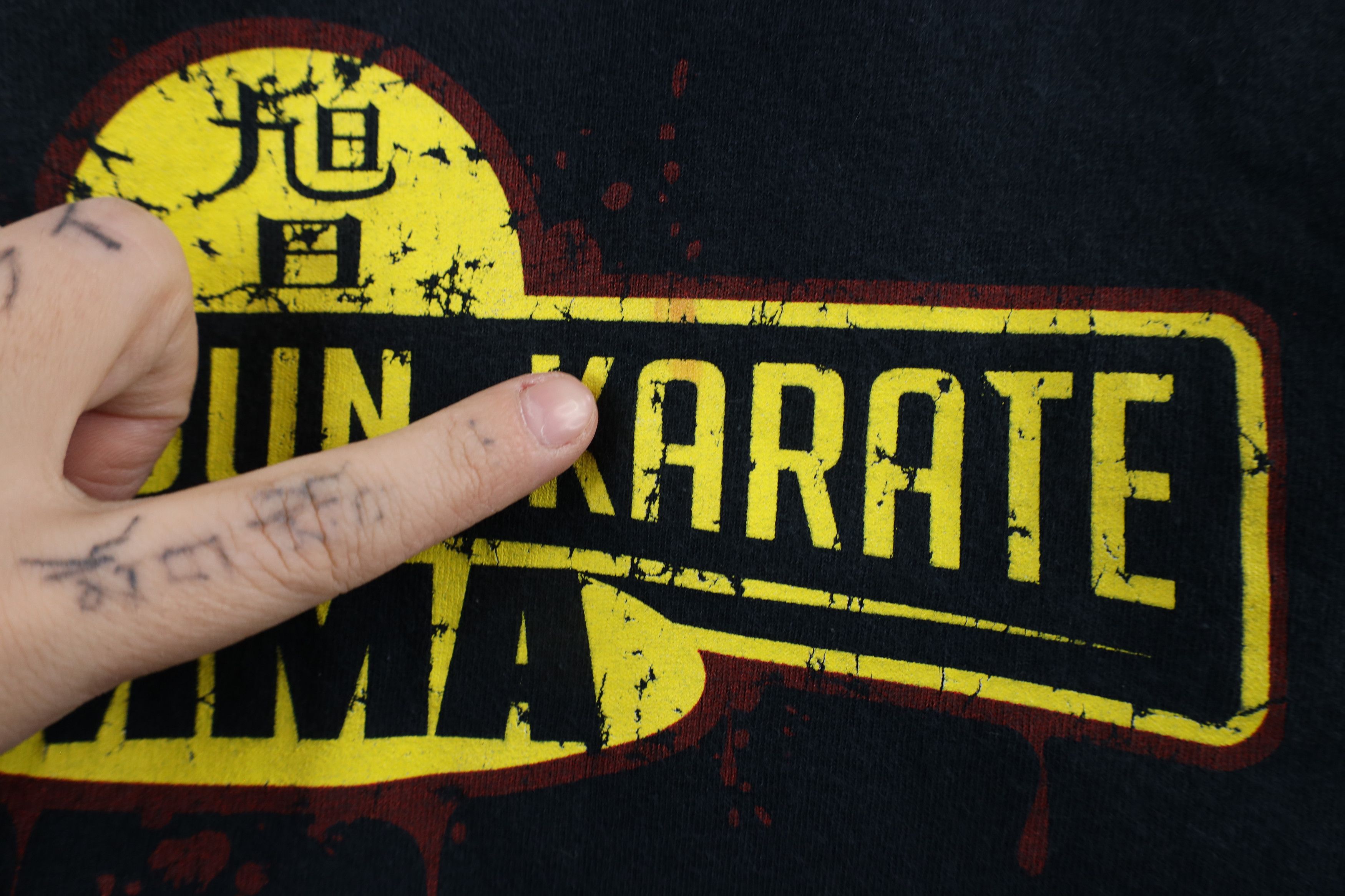 Vintage Vintage Streetwear Sun Karate MMA Samurai T-Shirt Black Size US M / EU 48-50 / 2 - 6 Thumbnail