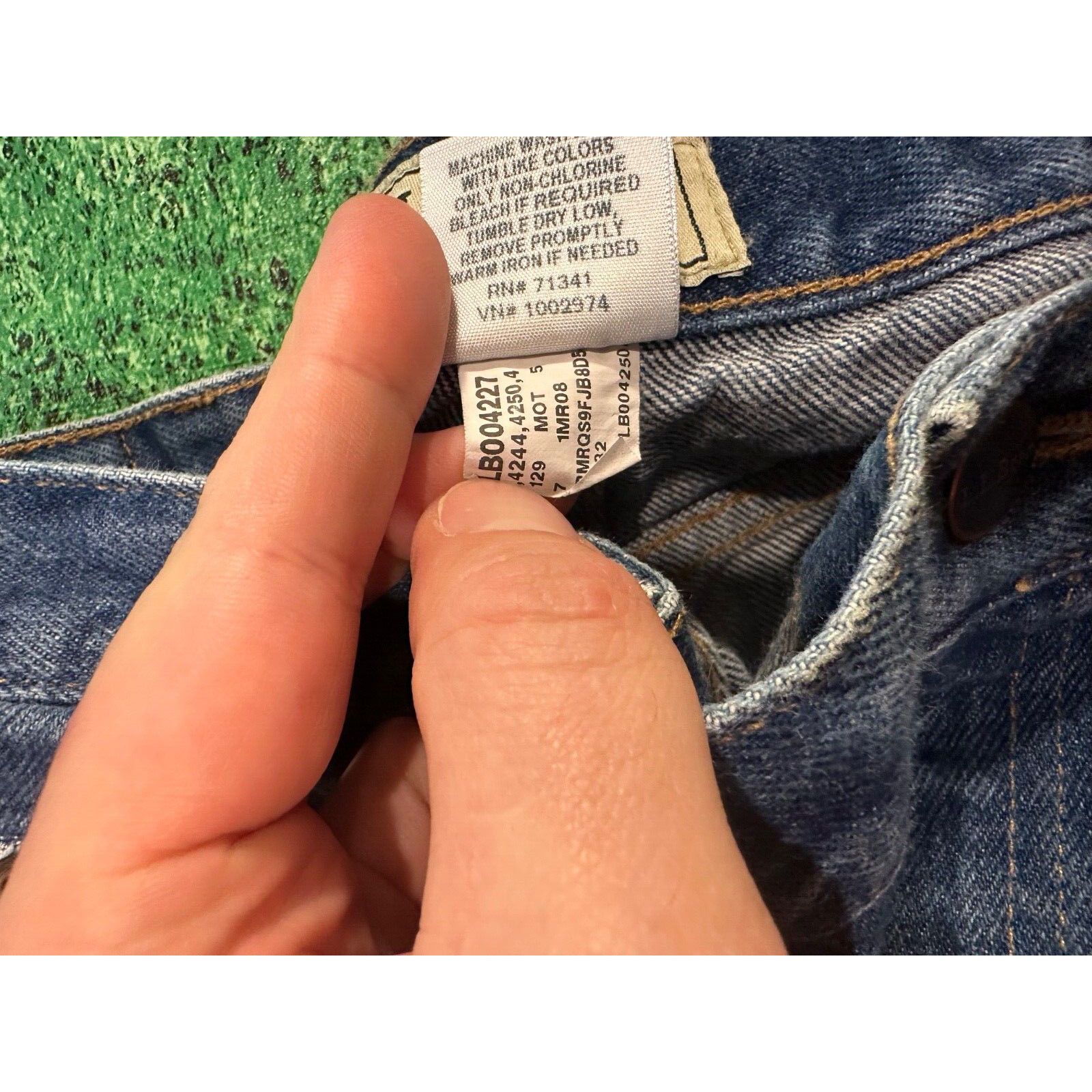 L.L. Bean LL Beans Relaxed Fit Denim Jeans 34x32 Medium Wash Vintage Size US 34 / EU 50 - 6 Thumbnail