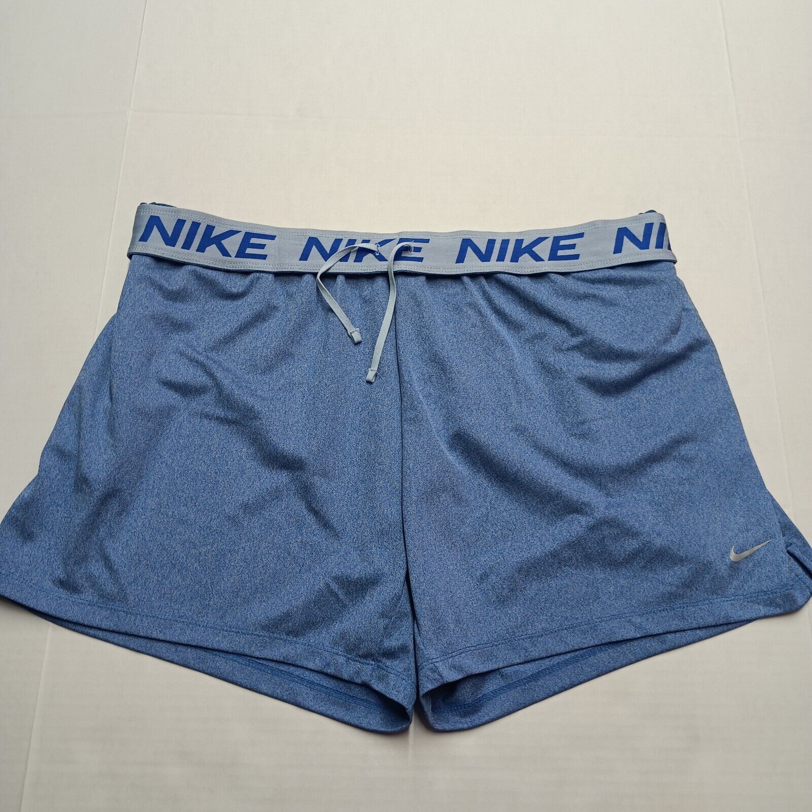 Nike Nike Womens 5" Dri-FIT Training Shorts M Blue Pockets DX6024 Size 30" / US 8 / IT 44 - 7 Thumbnail