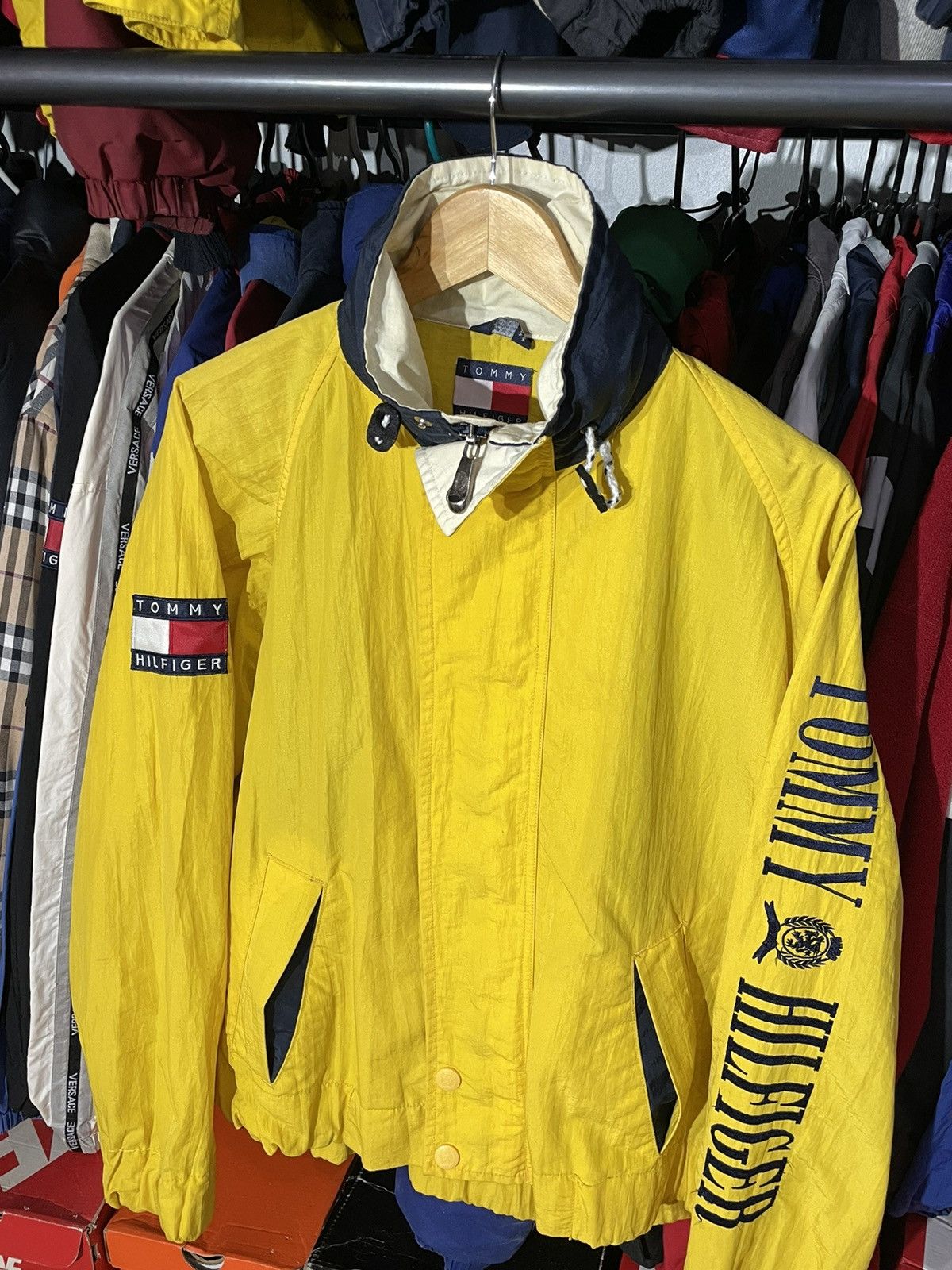 Tommy Hilfiger × Vintage Jacket Tommy Hilfiger Spell Out 90’s Vintage Size US S / EU 44-46 / 1 - 2 Thumbnail