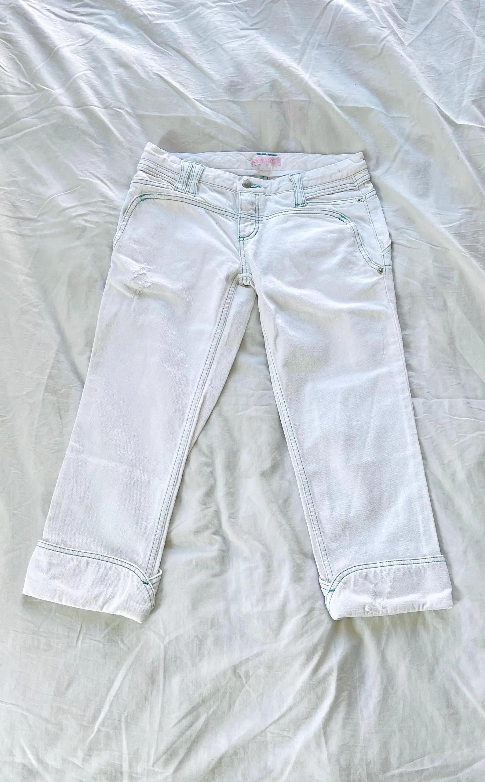 Custo Barcelona Y2K Custo Barcelona White Capri | Pedal Pushers | XS–S W29 Size 29" - 1 Thumbnail