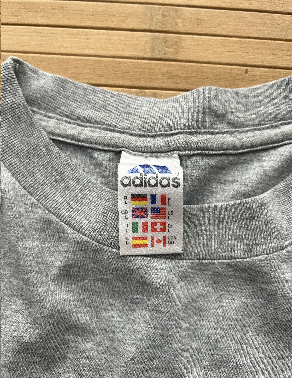 Adidas 90s Adidas Back Than Shoes Tshirt Size US L / EU 52-54 / 3 - 5 Thumbnail
