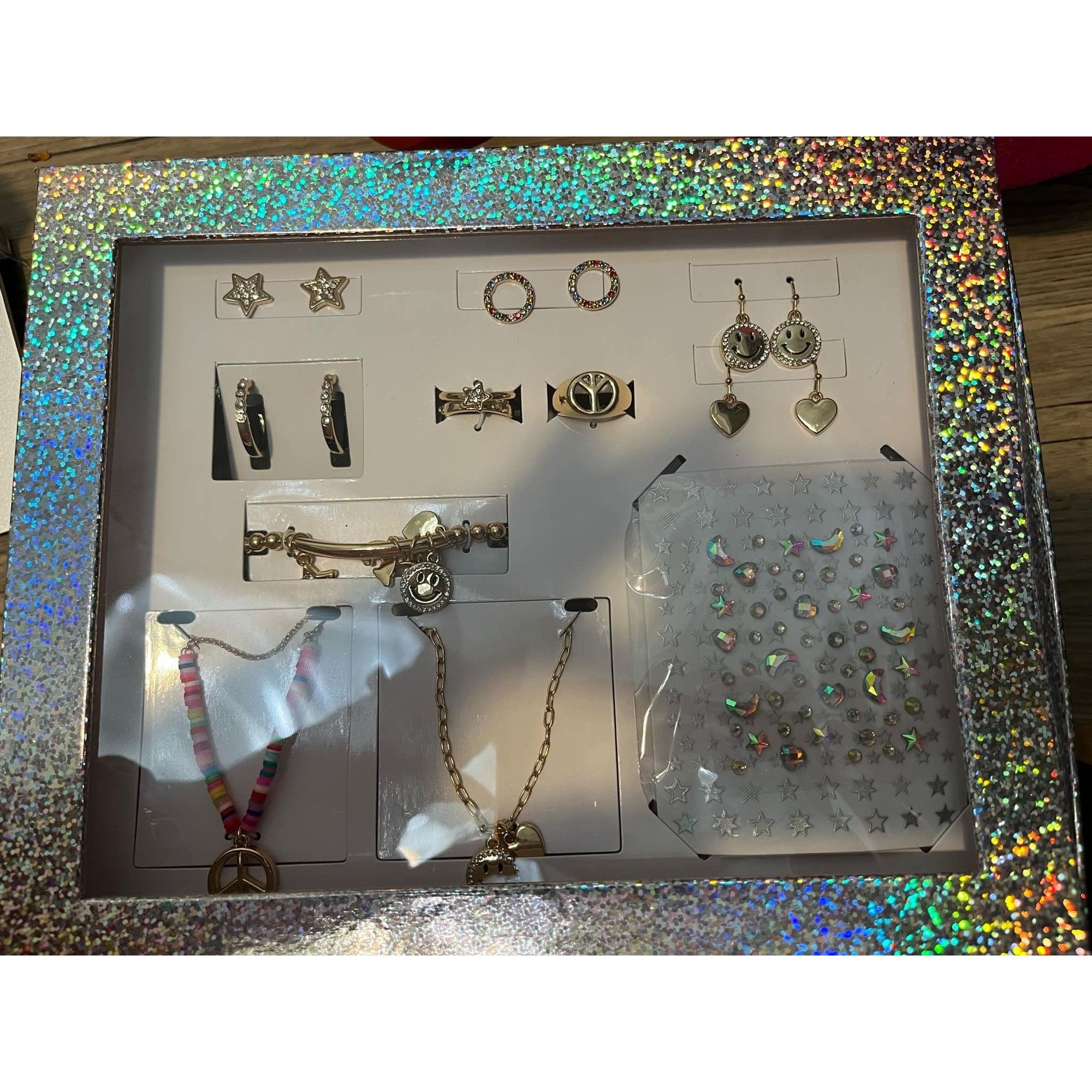 Macys Macy’s Jewelry Great For Gift Set Box Necklace Earrings Brac Size ONE SIZE - 1 Thumbnail