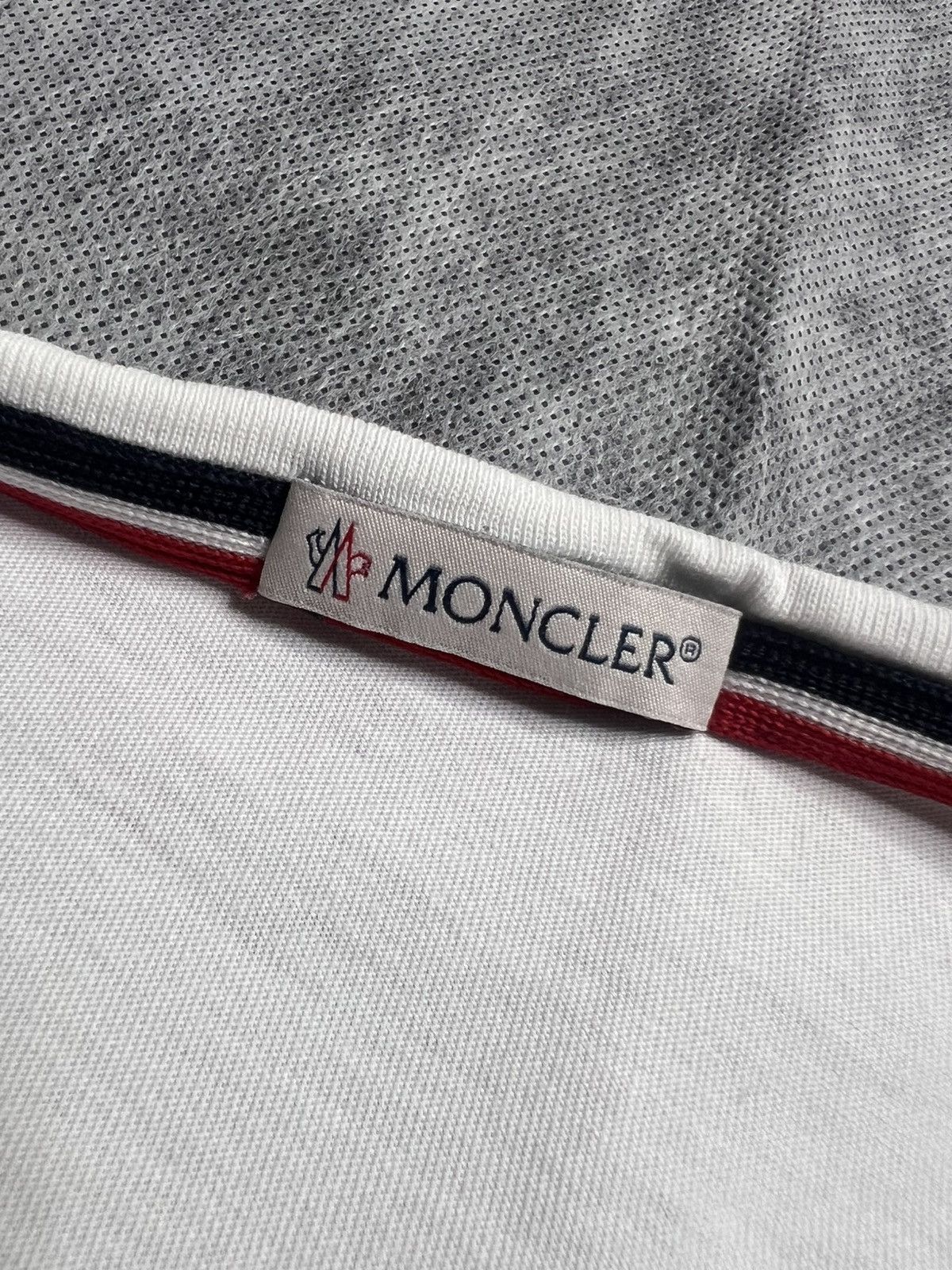 Moncler Vintage Moncler White Tee Shirt Size US M / EU 48-50 / 2 - 8 Thumbnail