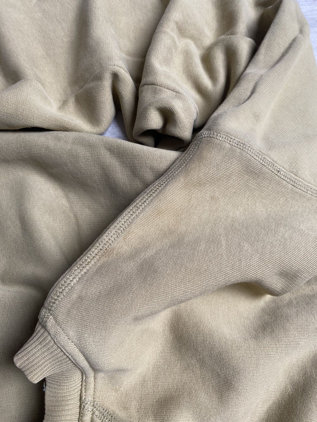 Tommy Hilfiger × Vintage Vintage RARE Tommy Hilfiger 90s crewneck beige Size US XL / EU 56 / 4 - 5 Thumbnail