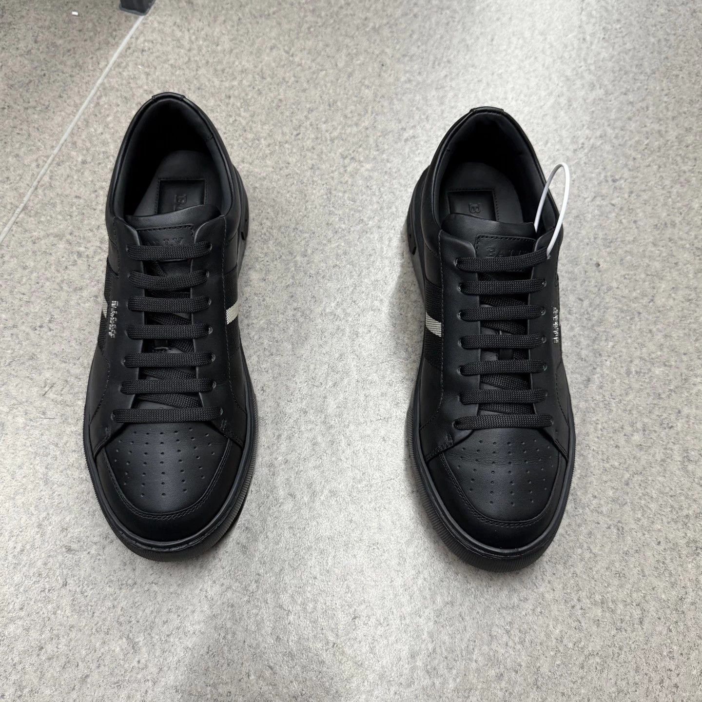 Bally Bally Black Leather Casual Sneakers US9.5/42.5 Worn Once Size US 9.5 / EU 42-43 - 5 Thumbnail