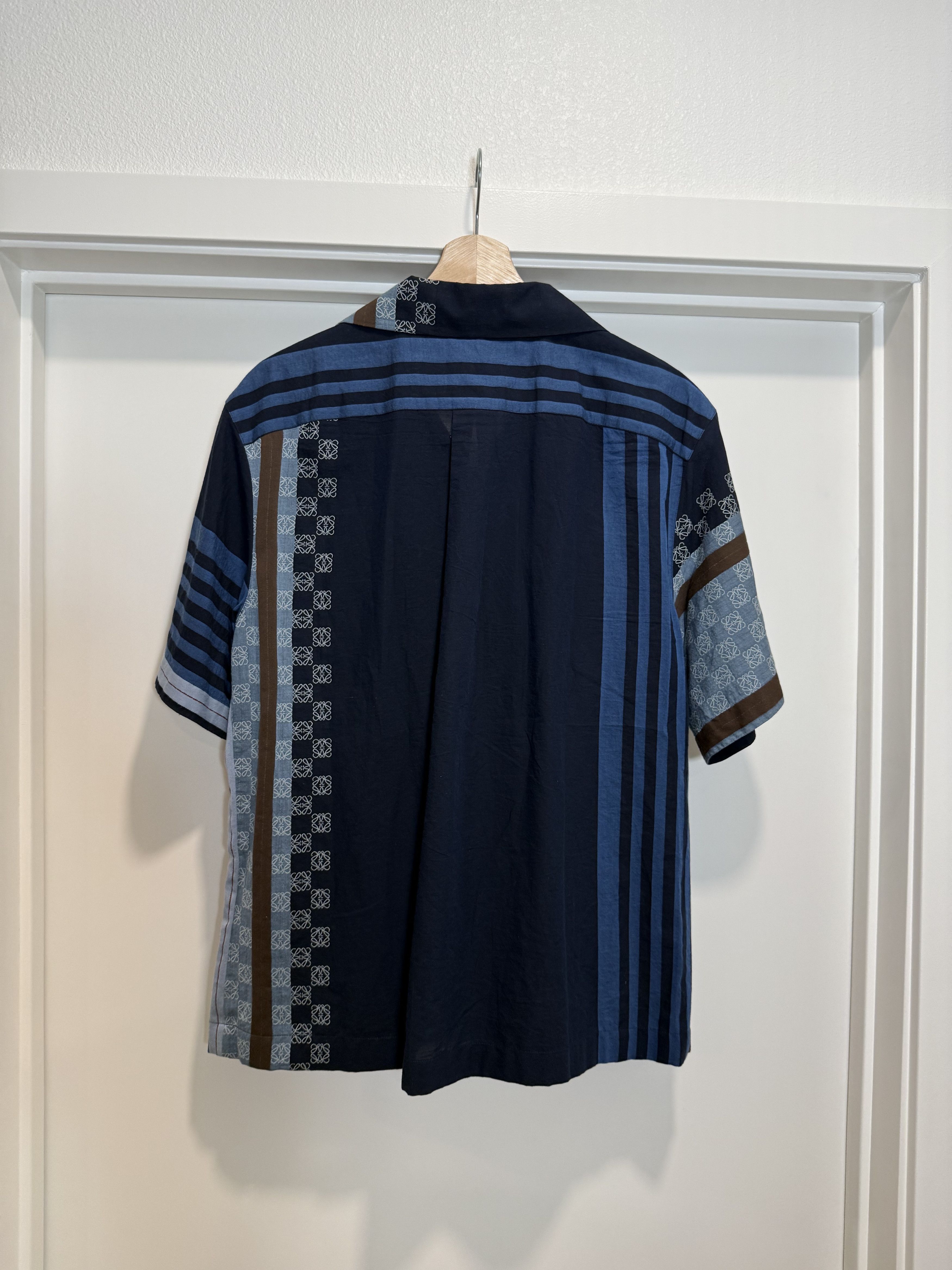 Loewe Anagram Short Sleeve Shirt Size US S / EU 44-46 / 1 - 3 Thumbnail