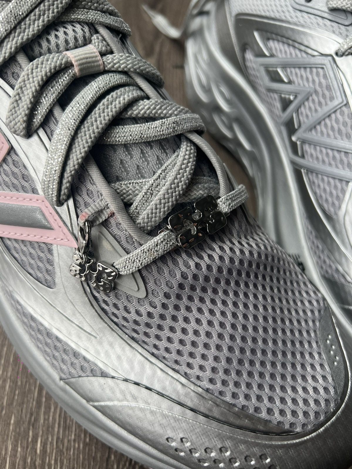 New Balance Size 12 Men’s New Balance GANNI x Fresh Foam Silver Metallic Size US 12 / EU 45 - 9 Thumbnail