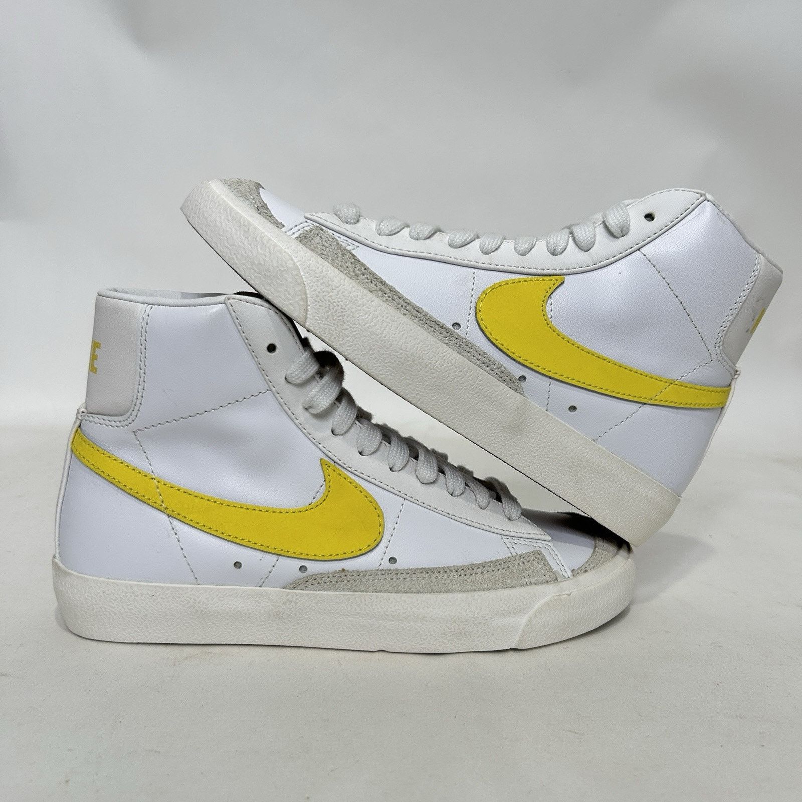 Nike Nike Blazer Mid '77 Vintage "Opti Yellow White" Size US 5.5 / IT 35.5 - 1 Thumbnail