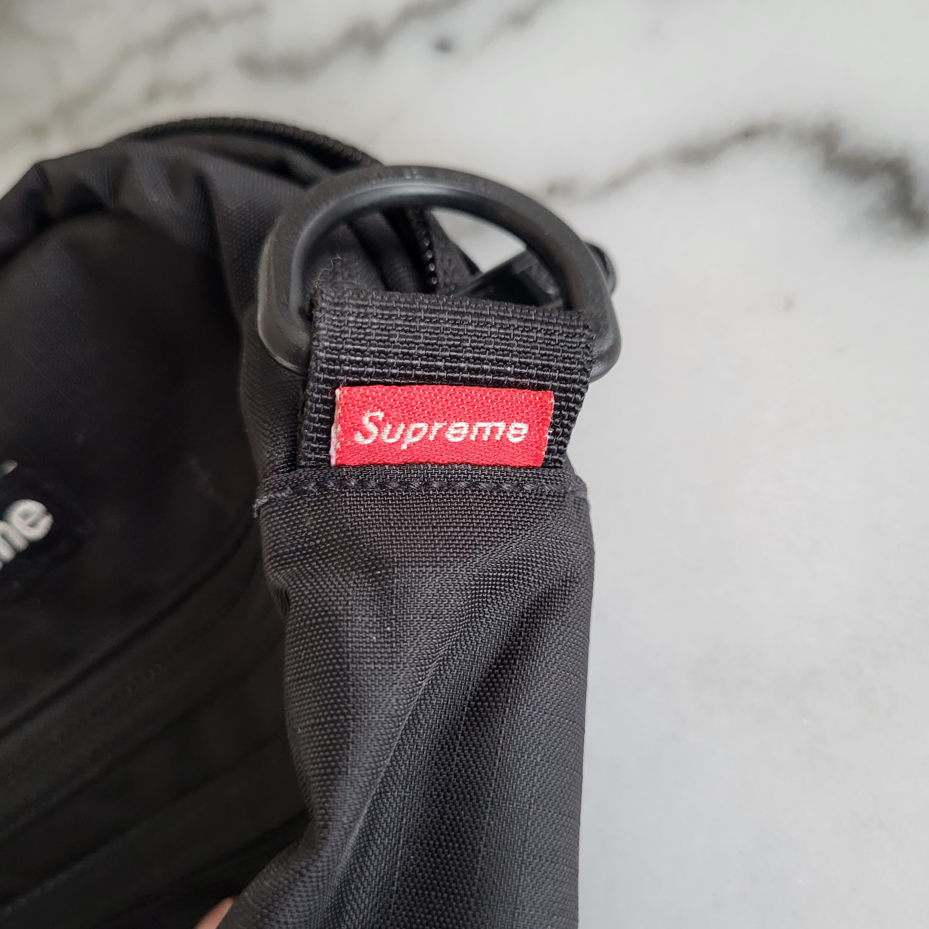 Supreme Small Shoulder Bag ブラック 17ss Supreme Small Shoulder Bag (SS17)(Black,Magneta) | eBay