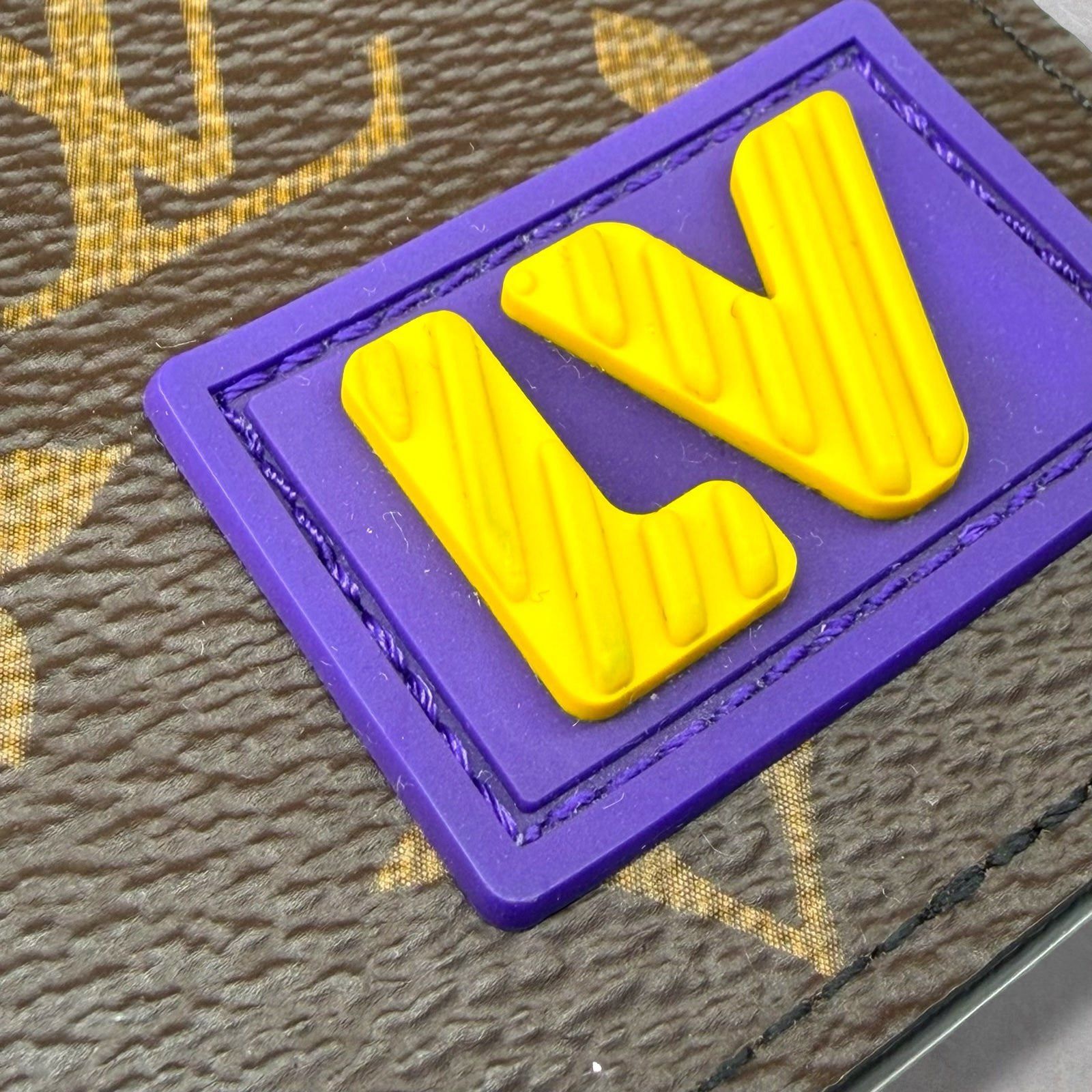 Louis Vuitton Louis Vuitton Rubber Patch Pocket Organizer Size ONE SIZE - 3 Thumbnail