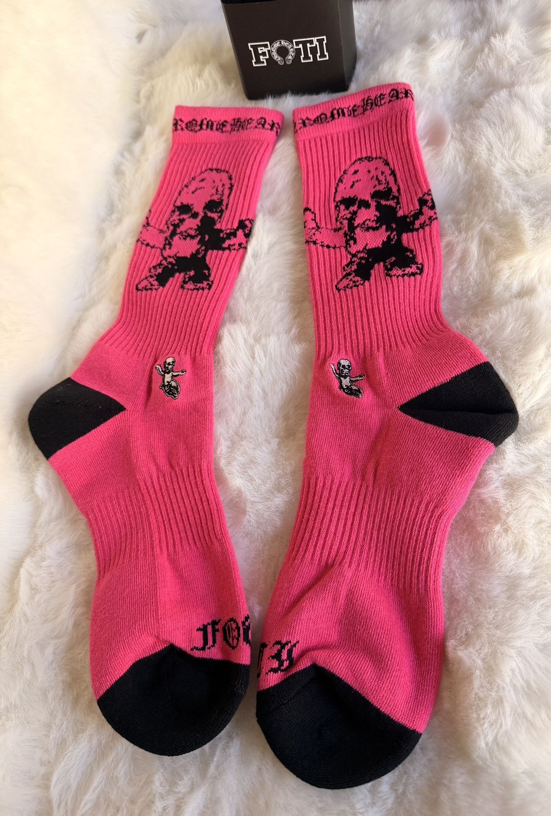 Chrome Hearts Chrome Hearts FOTI Neon Pink Socks Rare Gothic Streetwear Size ONE SIZE - 1 Thumbnail