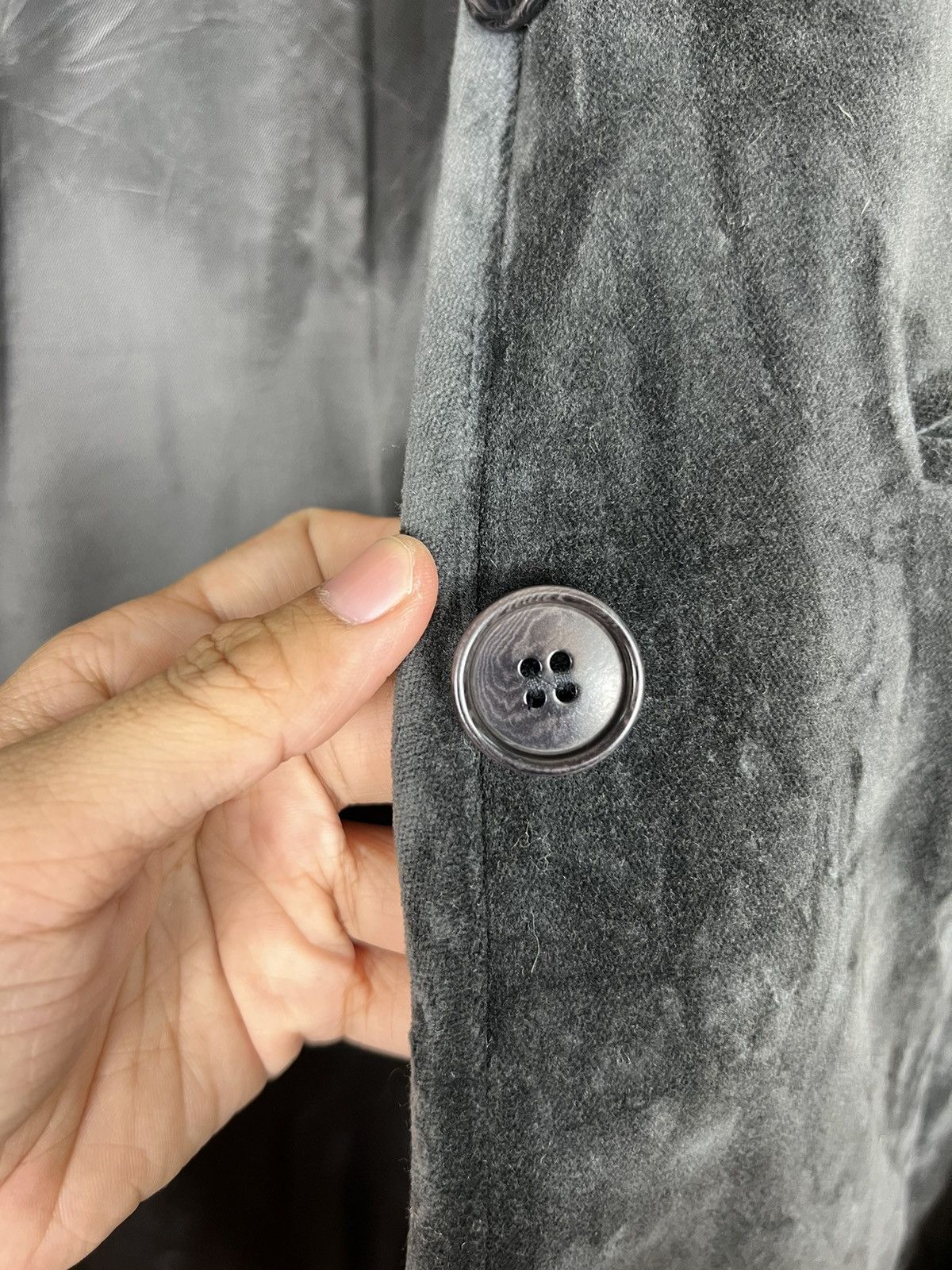 Armani 🔥EMPORIO ARMANI VELVET BLAZER FULL BUTTON JACKET MADE ITALY Size US M / EU 48-50 / 2 - 12 Thumbnail
