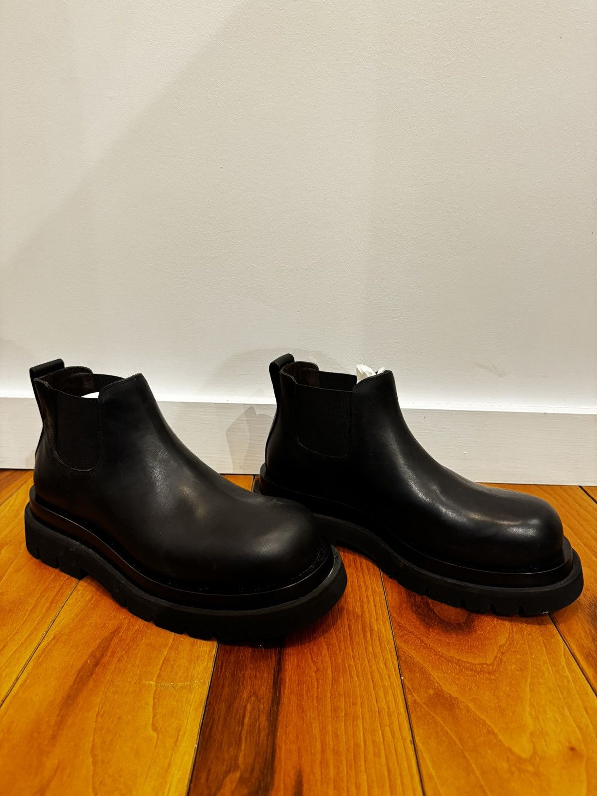 Bottega Veneta Bottega Veneta black leather ankle boots Size US 10 / IT 40 - 1 Thumbnail
