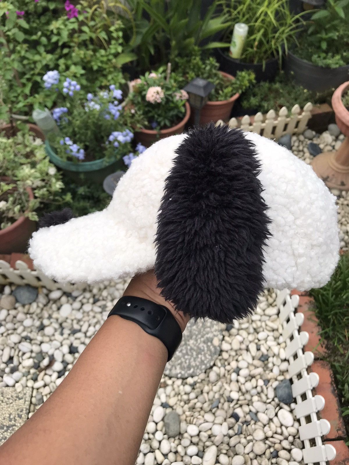 Universal Studios ACCEPT OFFER 💥 AUTHENTIC SNOOPY FULL FAUX FUR CAP HAT Size ONE SIZE - 1 Thumbnail