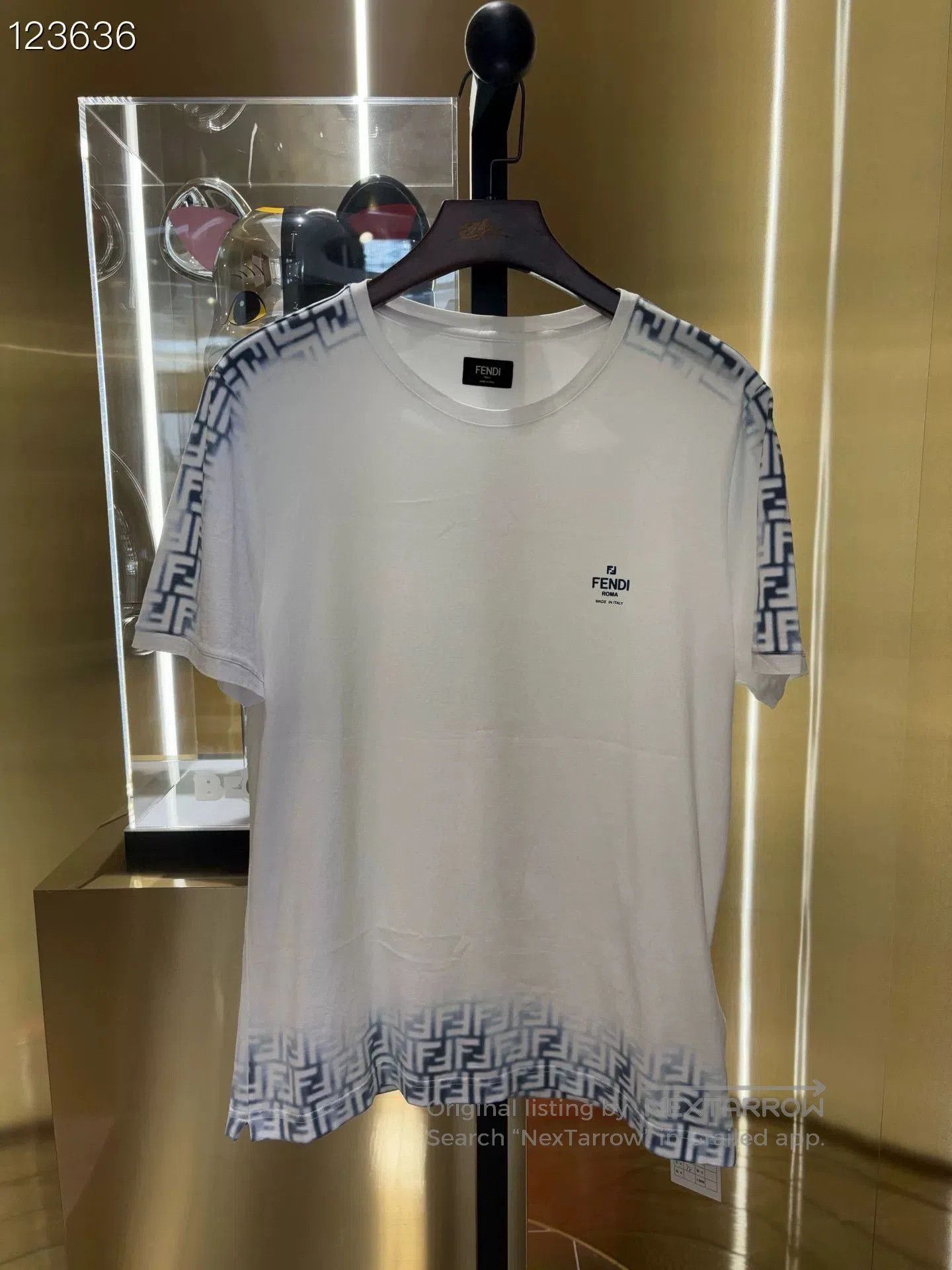 Fendi Fendi New Gradient Logo Casual T. Size US XL / EU 56 / 4 - 1 Thumbnail