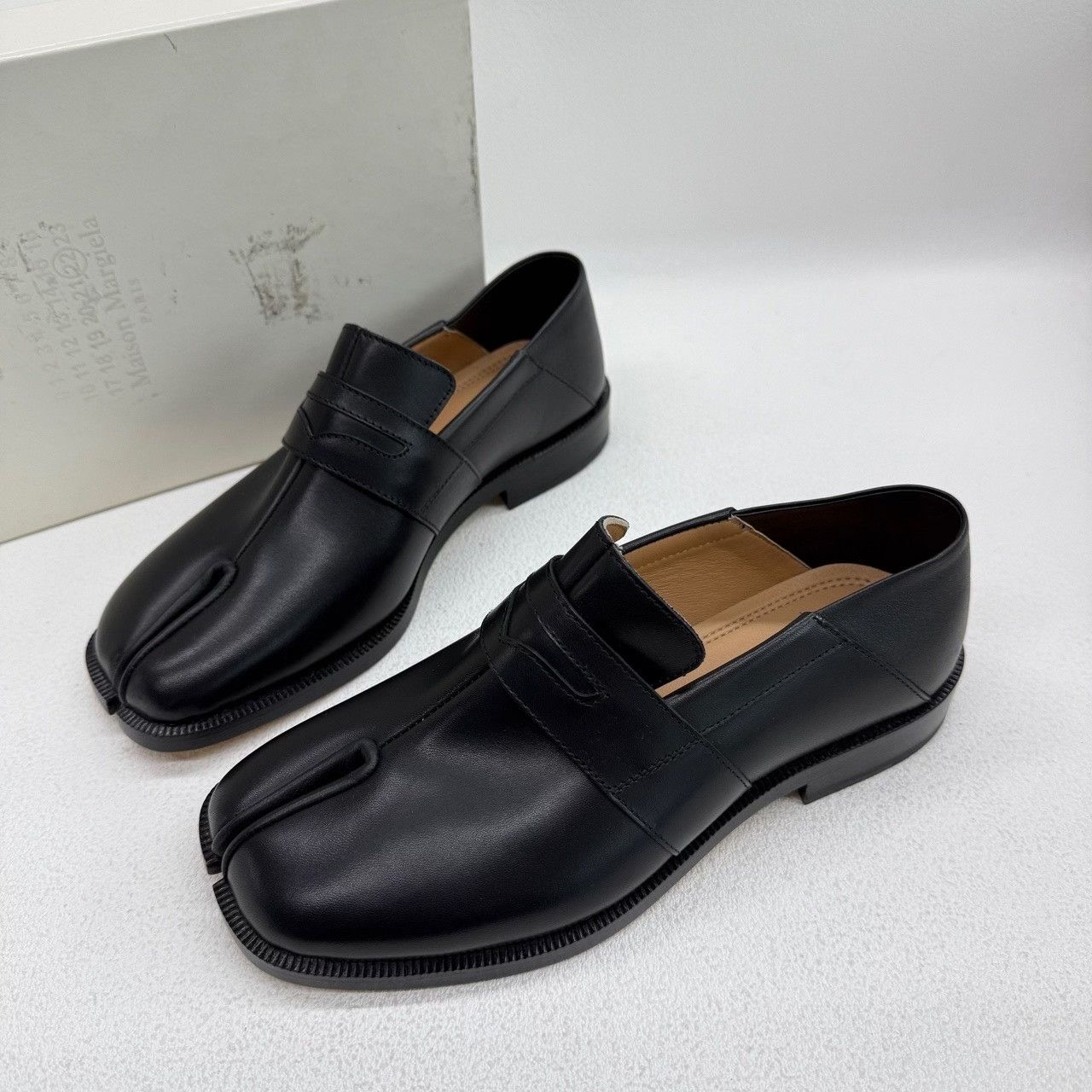 Maison Margiela Maison Margiela Black Lowtop Sneakers us_6-5 Women Size US 6.5 / IT 36.5 - 1 Thumbnail