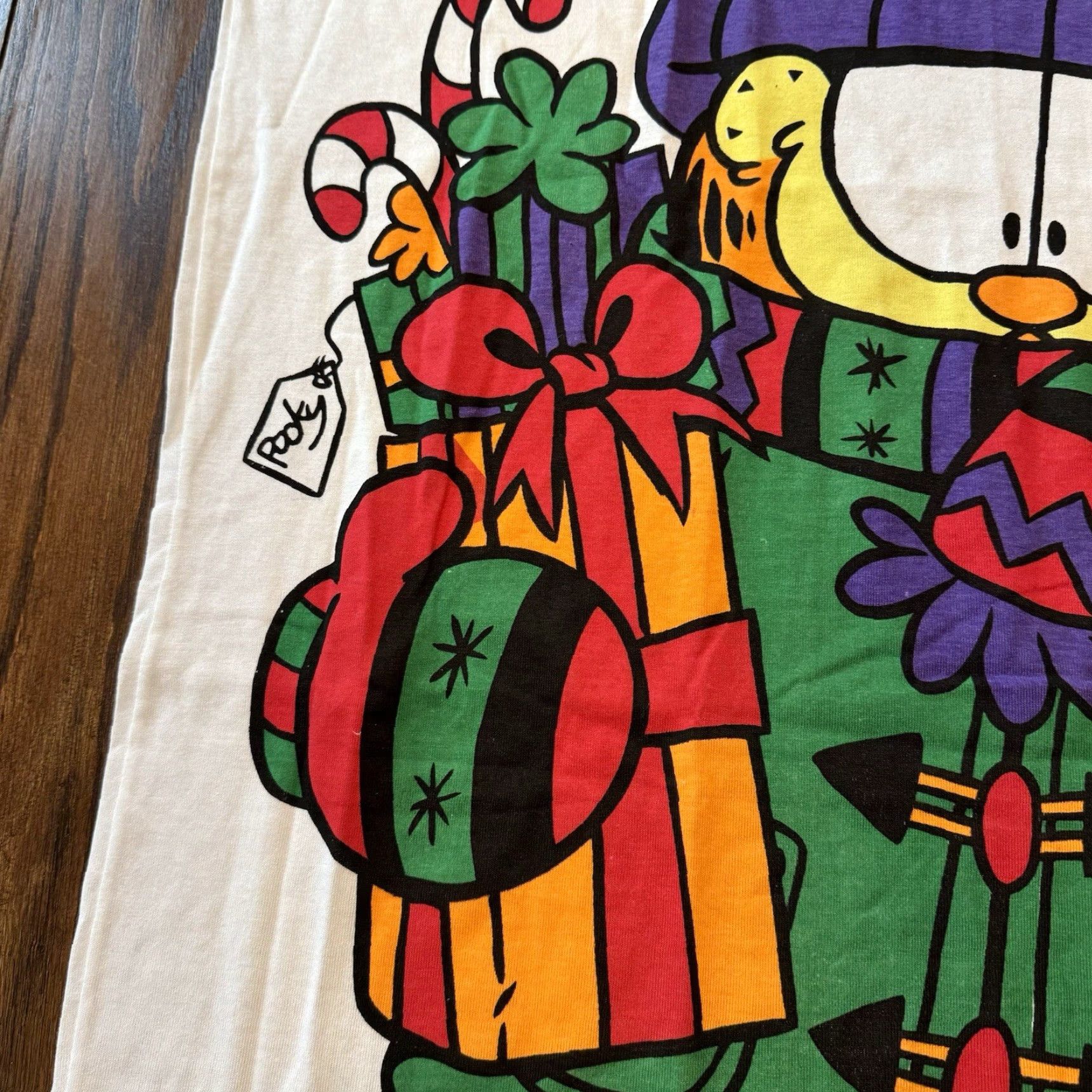 Vintage VINTAGE Flirts Garfield & Odie Paws Jim Davis Big Print White Shirt XL Men Crew Neck Short Sleeve Oversized Cropped 90s Christmas Cartoon Cat Gift Size US XL / EU 56 / 4 - 4 Thumbnail