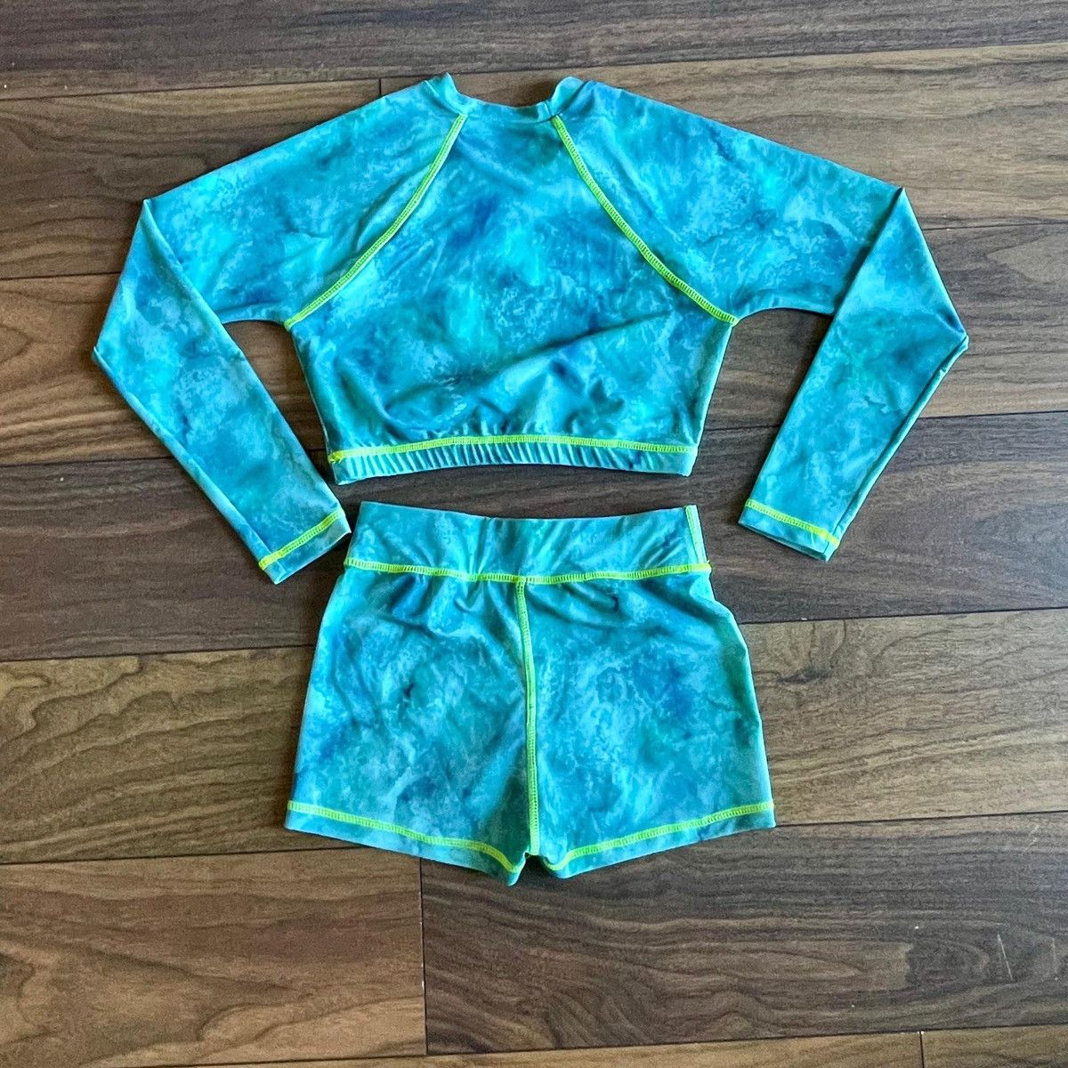 Other Women’s Surf Swim Set – Aqua Blue Crop Top & Shorts Size S / US 4 / IT 40 - 3 Thumbnail