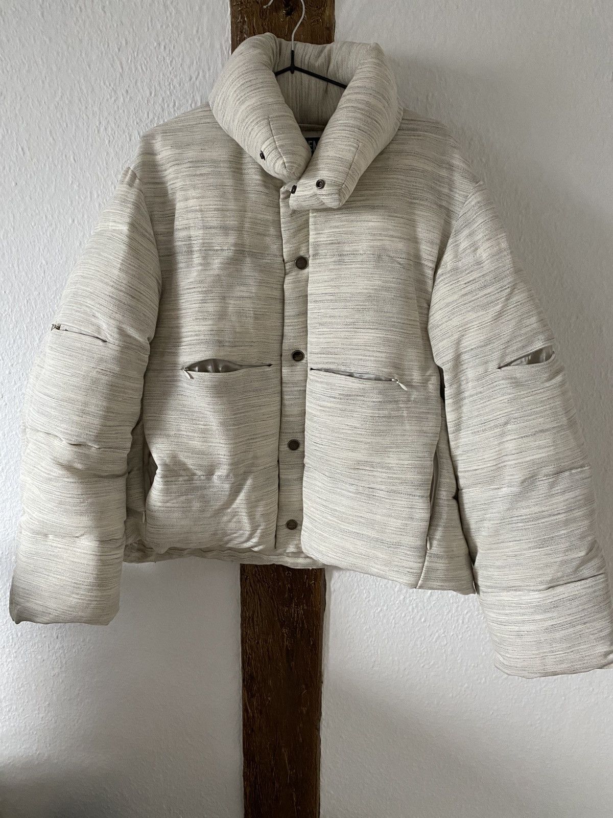 Jacquemus Jacquemus L’ANNÉE 97 Puffer Jacket Size US S / EU 44-46 / 1 - 4 Thumbnail