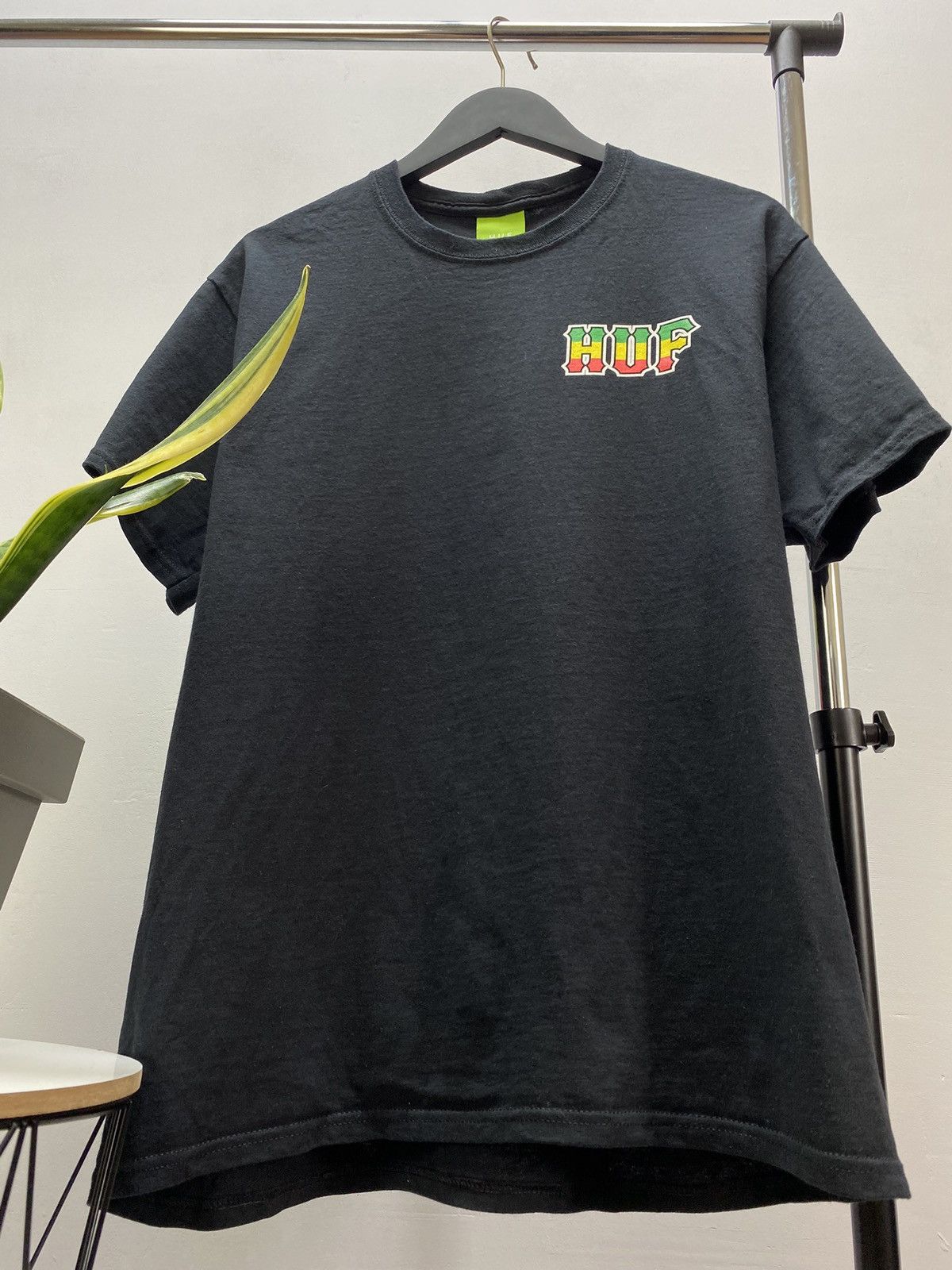 Huf Huf 20 Years Worldwide Streetwear Big Logo T shirt Size US L / EU 52-54 / 3 - 6 Thumbnail