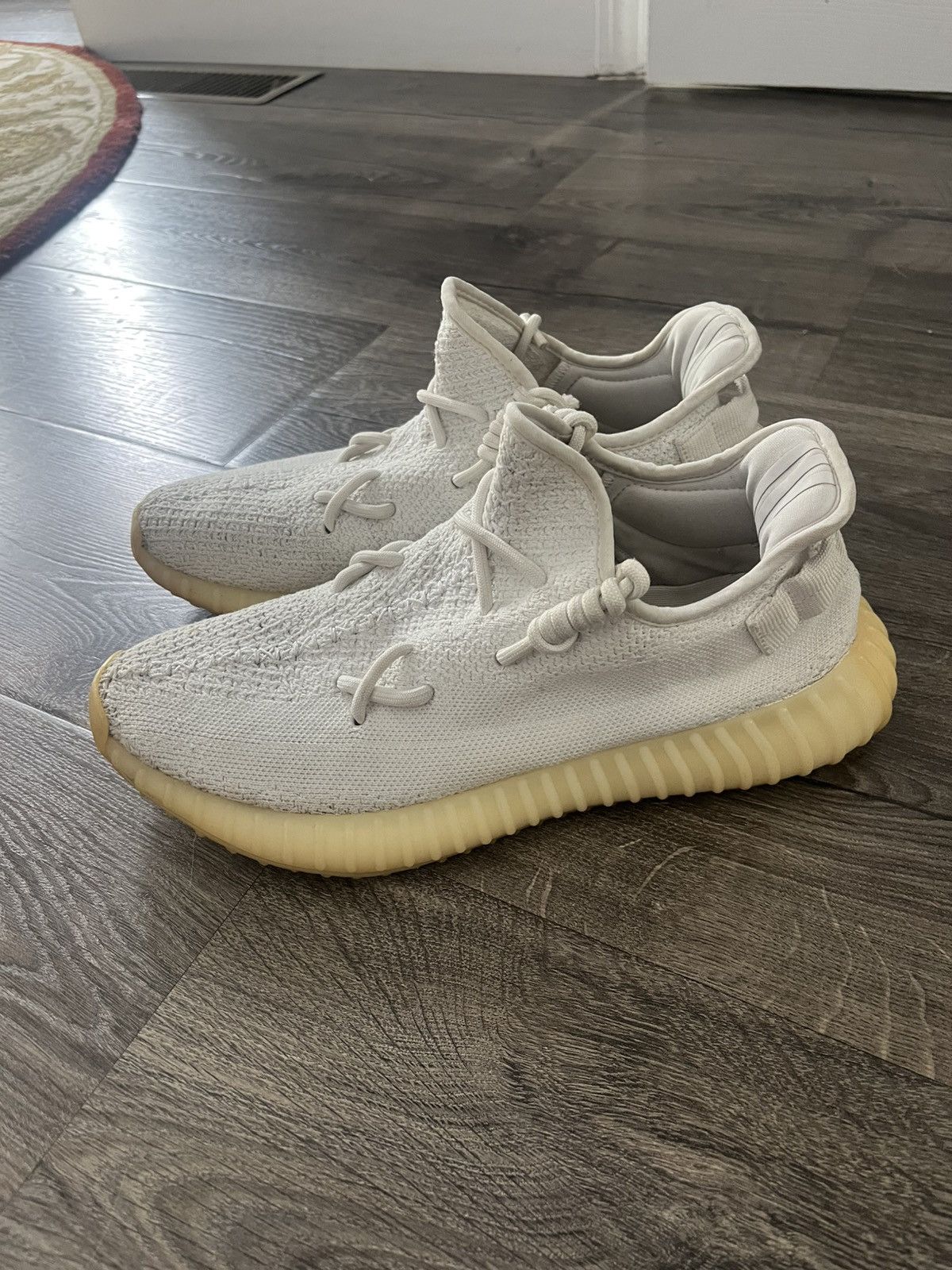 Adidas × Yeezy Yeezy 350 V2 Cream White / Triple White Size US 10 / EU 43 - 2 Thumbnail
