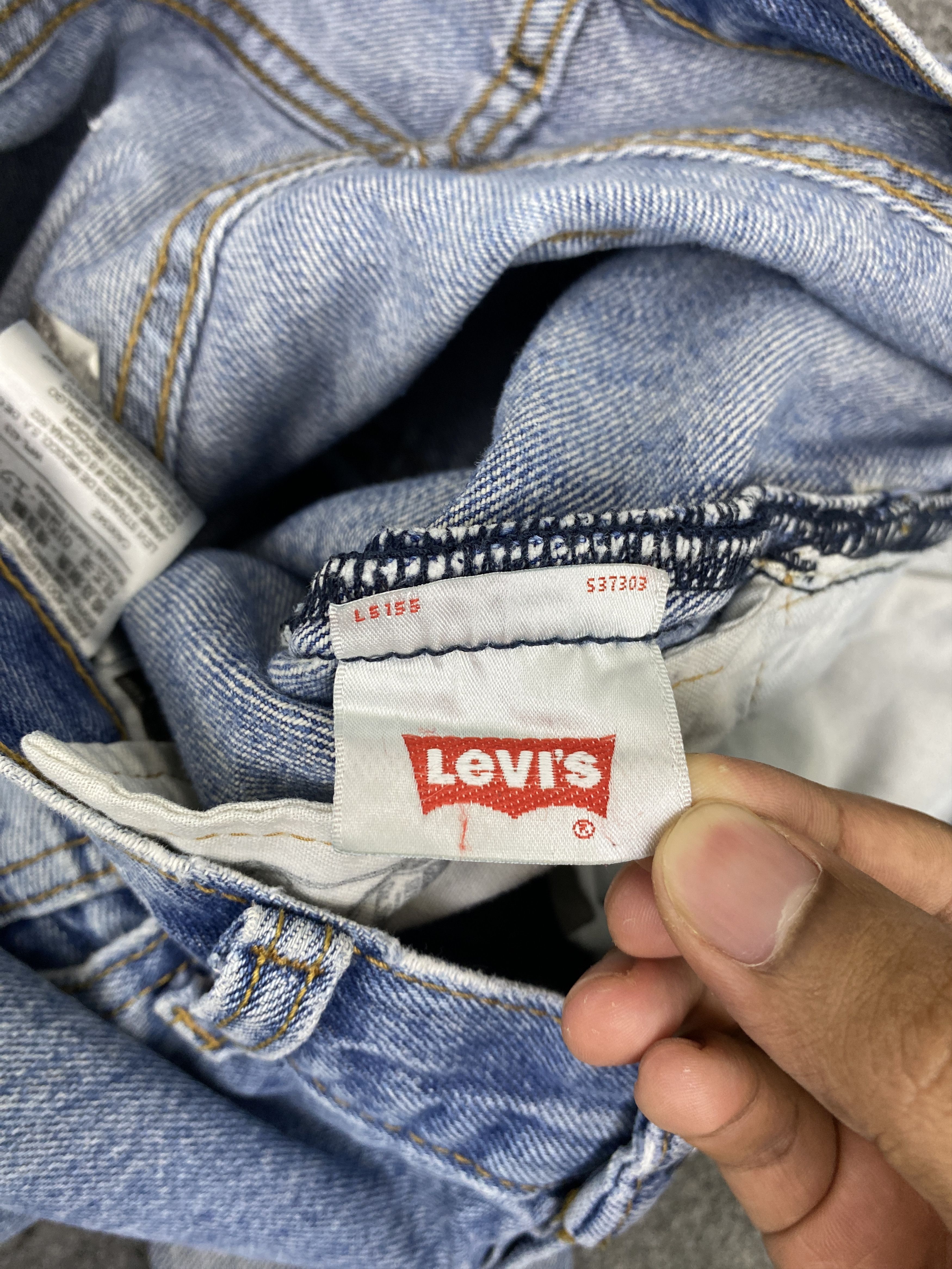 Levi's Vintage Levis 501 Light Wash Denim Jeans DP2731 Size US 31 - 10 Thumbnail