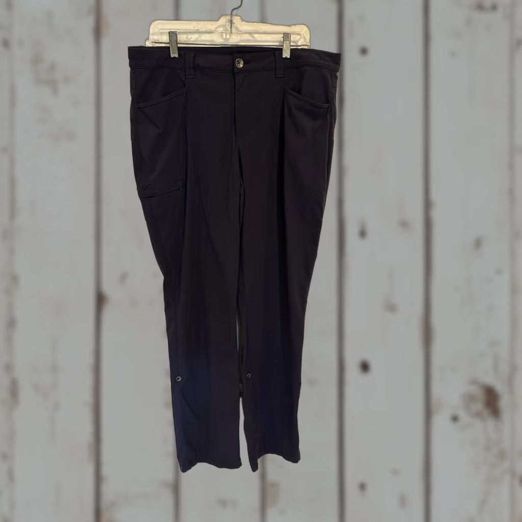 Eddie Bauer Eddie Bauer Pants Womens Tall 16 Navy Blue Outdoor Active Capri Zip Button Adjustable Capris 16T Tall Size 38" / US 16 / IT 52 - 1 Thumbnail