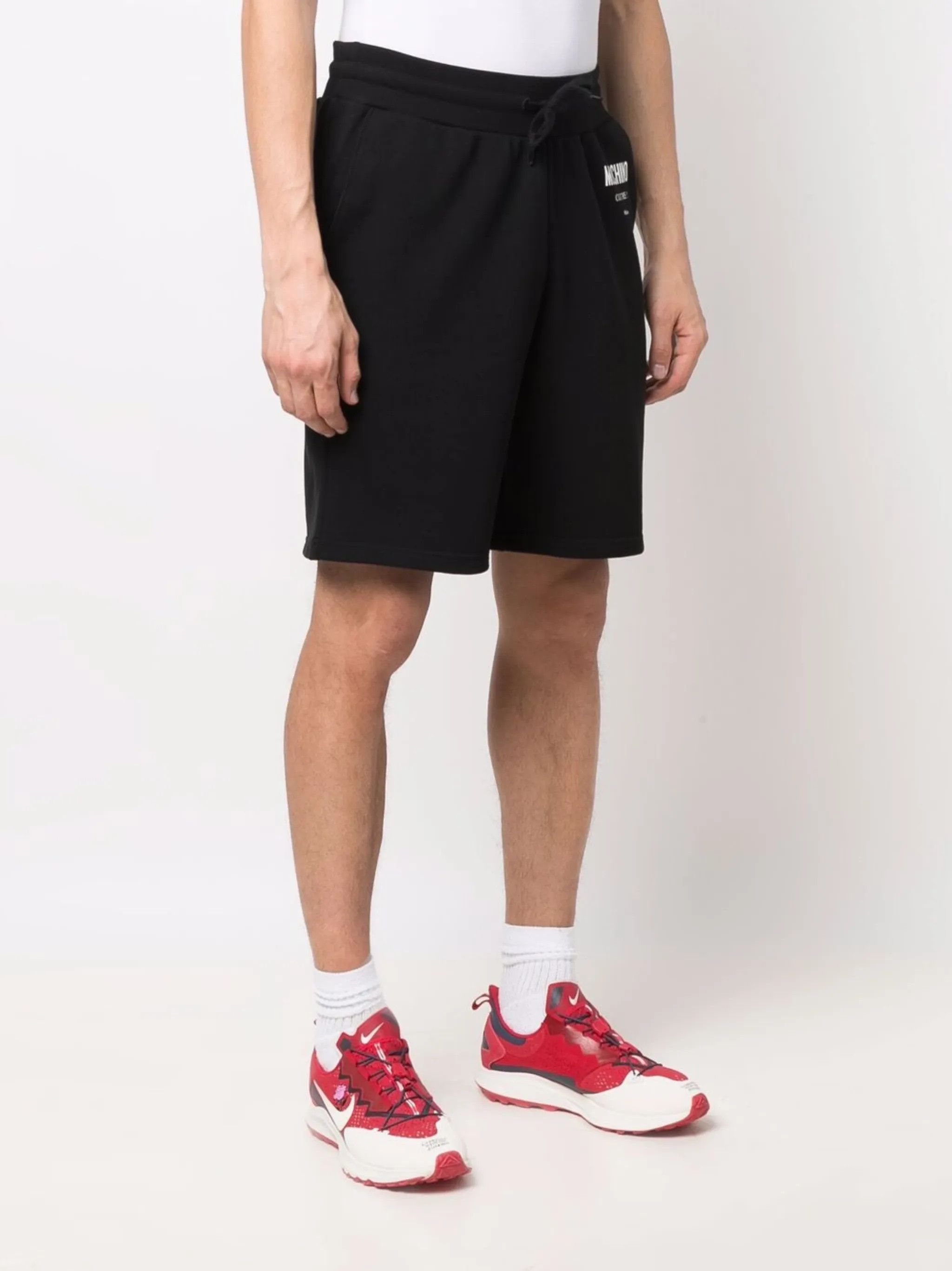 Moschino o1y0225 Logo Short in Black Size US 32 / EU 48 - 2 Thumbnail