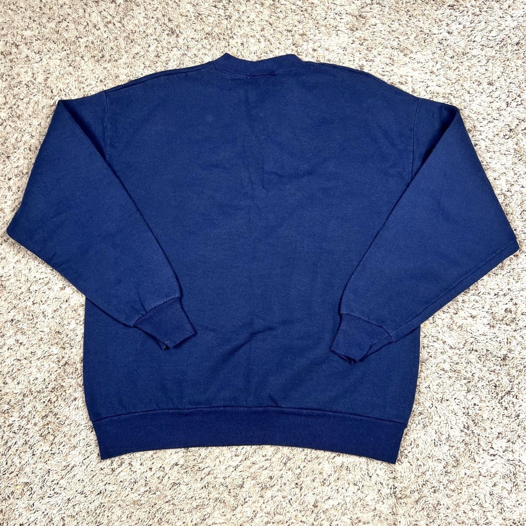 Vintage VINTAGE Alaska Blue Crewneck Sweatshirt Large 50/50 90s Stars USA Christine Alexander Unisex Adults Mens Womens Size US L / EU 52-54 / 3 - 3 Thumbnail
