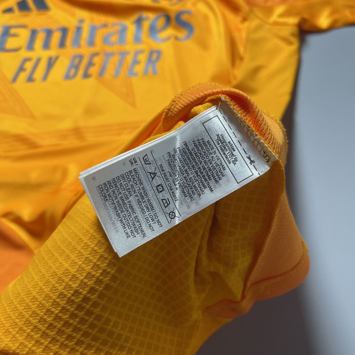 Adidas REAL MADRID ADIDAS 2024/2025 SOCCER AWAY JERSEY Size US L / EU 52-54 / 3 - 9 Thumbnail