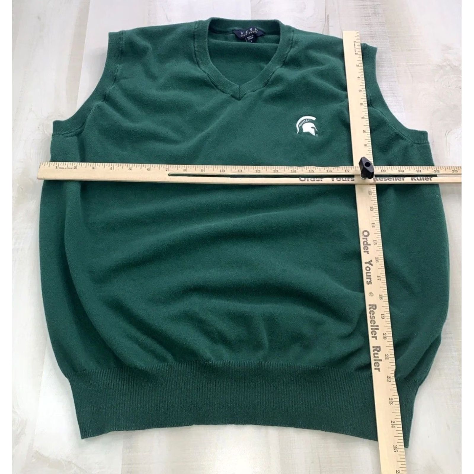 Vintage VINTAGE Vesi Sportswear Green Knit V-Neck Sweater Vest Men Large Embroidered 90s University Golf Casualeth Size US L / EU 52-54 / 3 - 4 Thumbnail