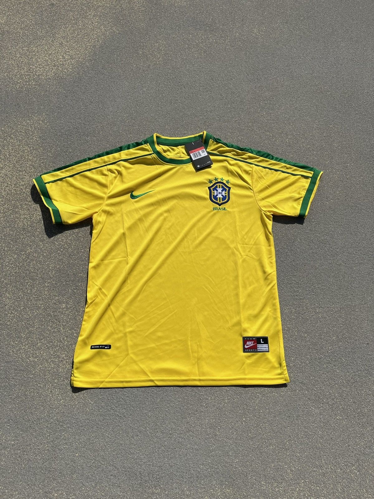 Nike Brazil Jersey 2024/25 Size US L / EU 52-54 / 3 - 1 Thumbnail