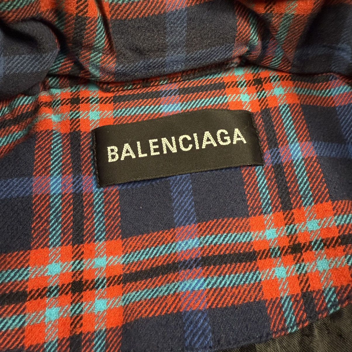 Balenciaga Balenciaga FW19 Padded Flannel Cocoon Jacket Size US L / EU 52-54 / 3 - 4 Thumbnail