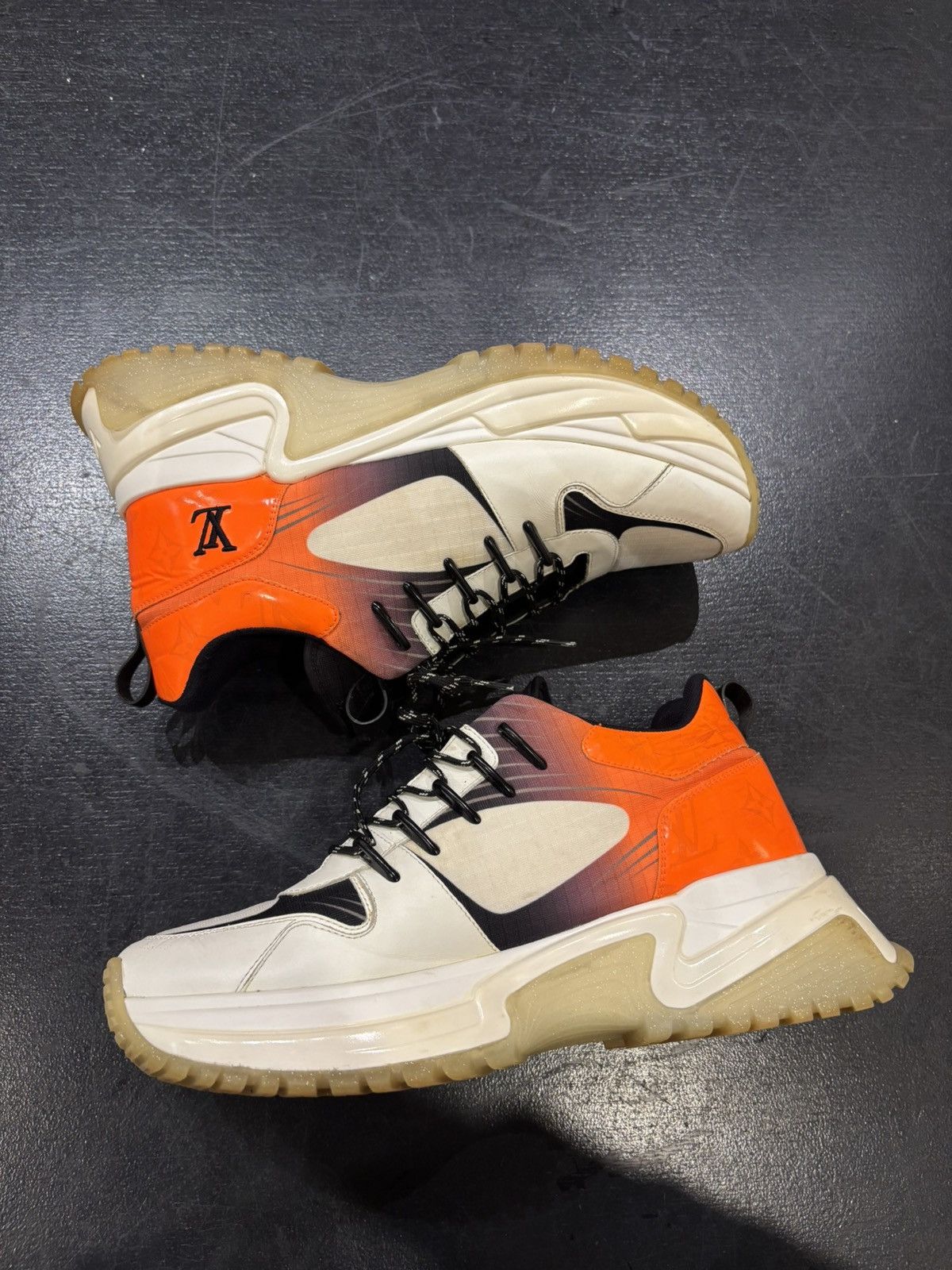 Louis Vuitton Louis Vuitton Run Away Pulse Sneakers White / Orange Size US 7.5 / EU 40-41 - 2 Thumbnail