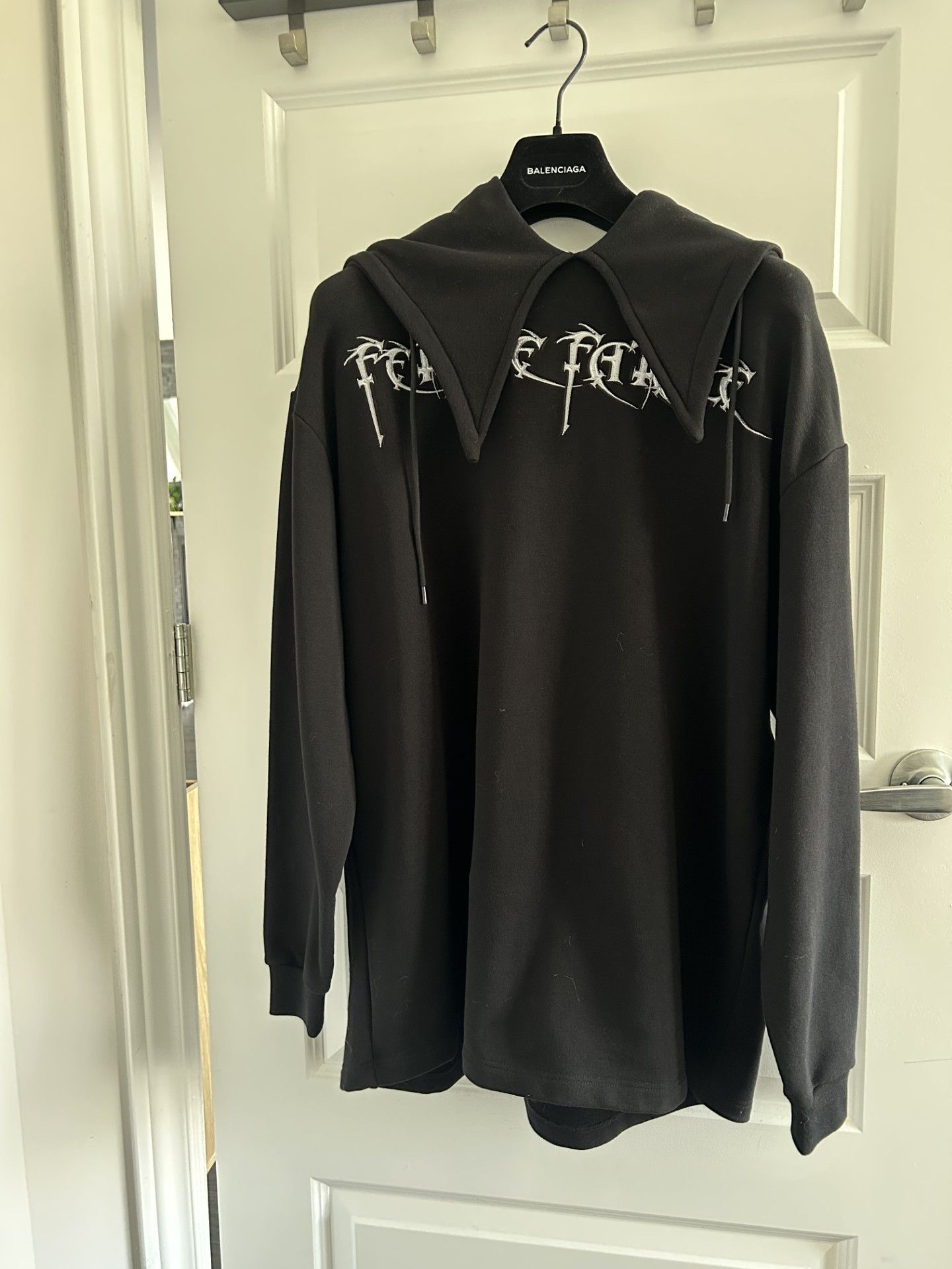 Balenciaga Balenciaga Gothic Logo Hoodie "Femme Fatale" Size L / US 10 / IT 46 - 1 Thumbnail