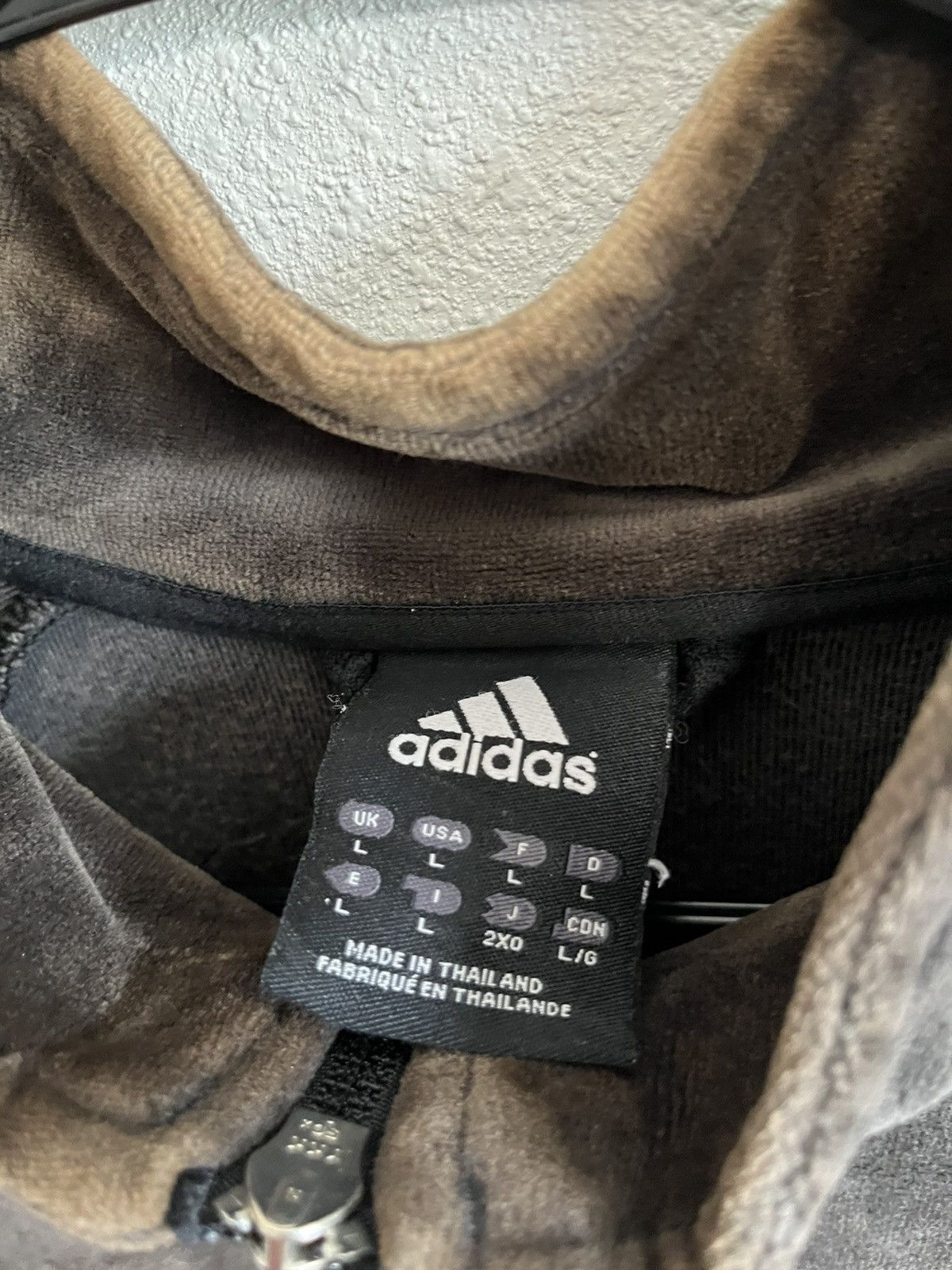 Adidas Vintage Adidas Velour Zip Track Jacket 2XL Size US XXL / EU 58 / 5 - 3 Thumbnail