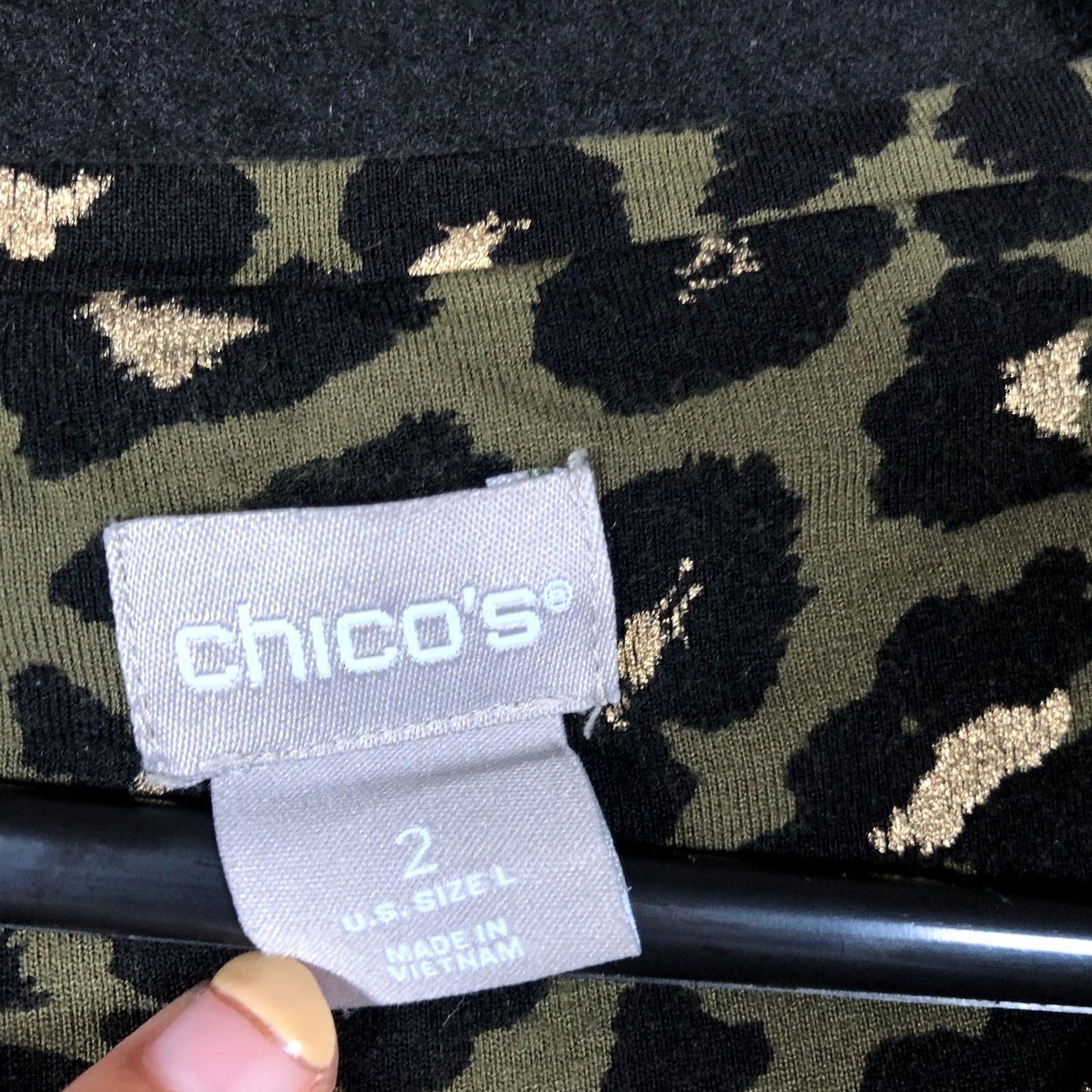 Vintage Chicos Womens Shirt Green Leopard Print Round Neck Short Sleeve Stretch L Shirts Womens Casual Workwear Travel Regular Size Size L / US 10 / IT 46 - 6 Thumbnail