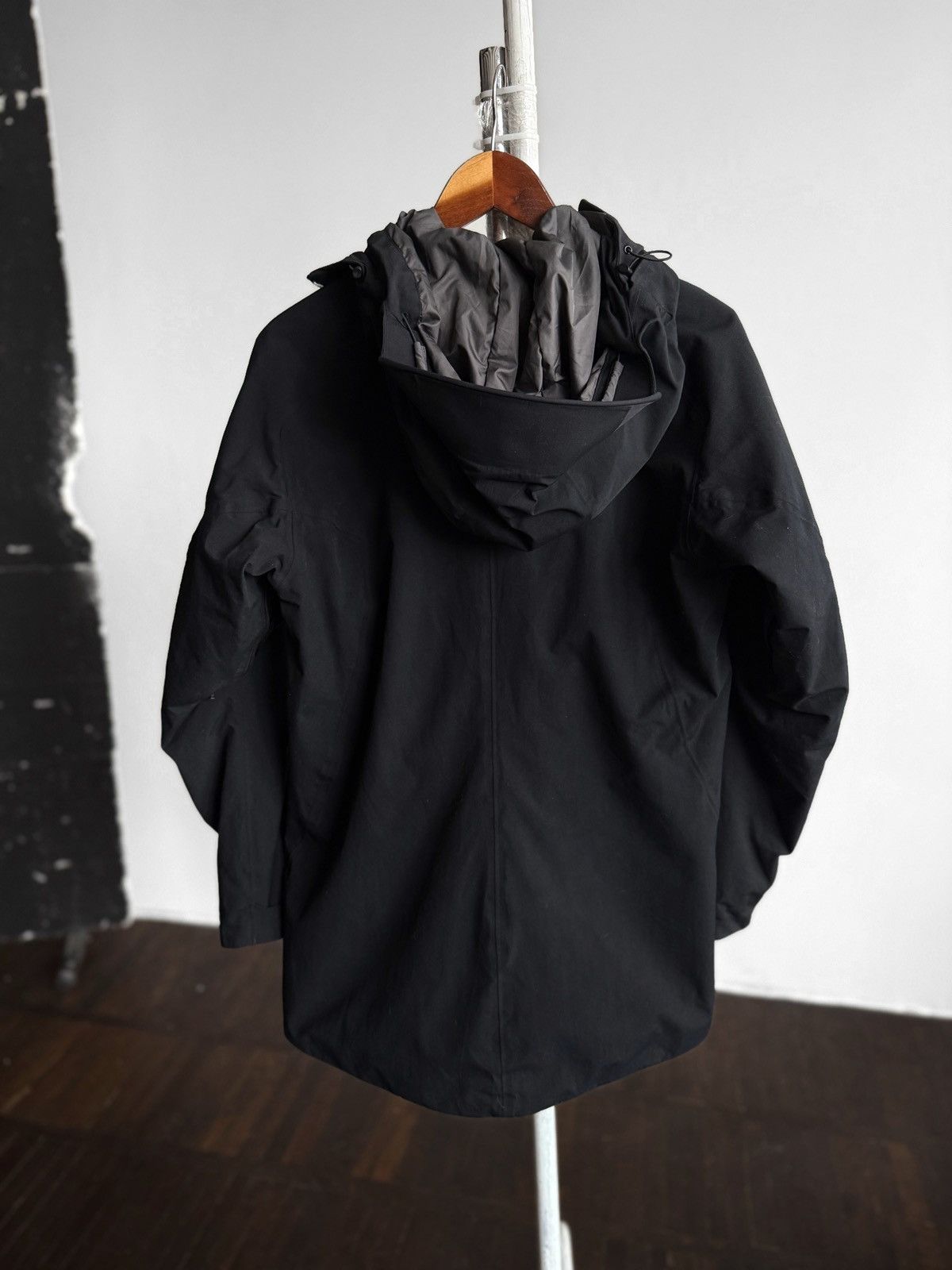 Haglofs Haglofs Womens Niva Insulated Parka Black Shell Zip Jacket Size L / US 10 / IT 46 - 2 Thumbnail