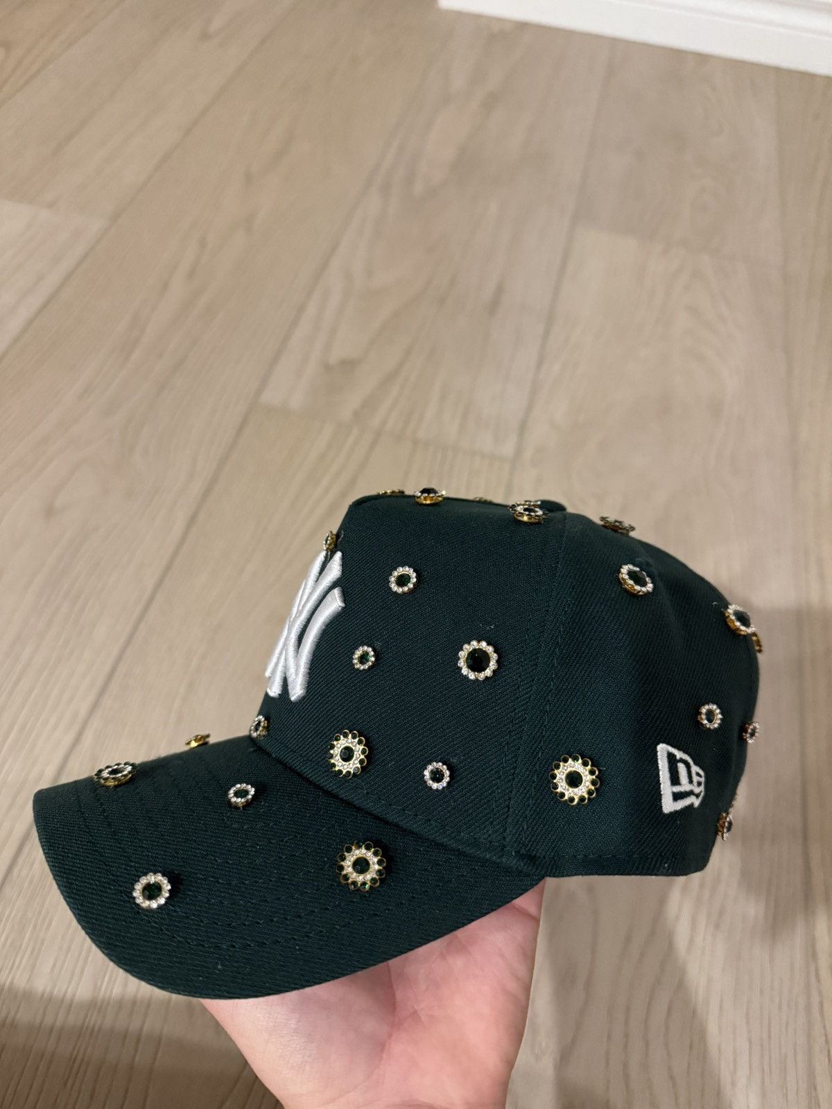 New Era NY SnapBack rhinestones hat Size ONE SIZE - 2 Thumbnail