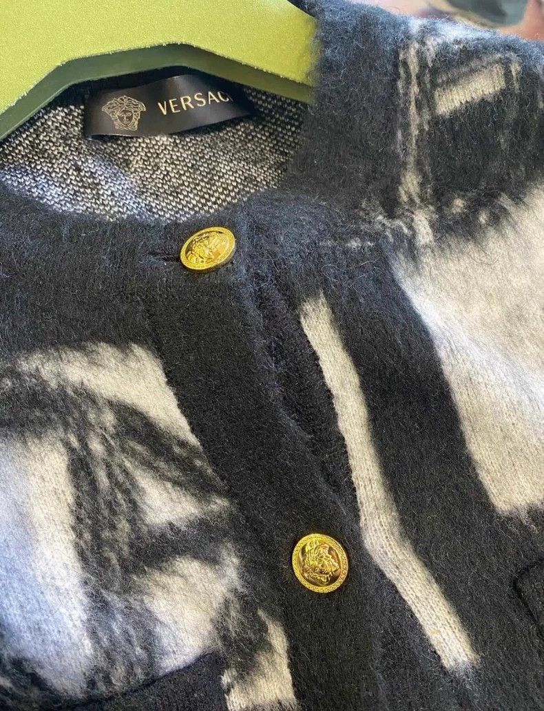 Versace Versace Cashmere women's cardigan Size M / US 6-8 / IT 42-44 - 4 Thumbnail