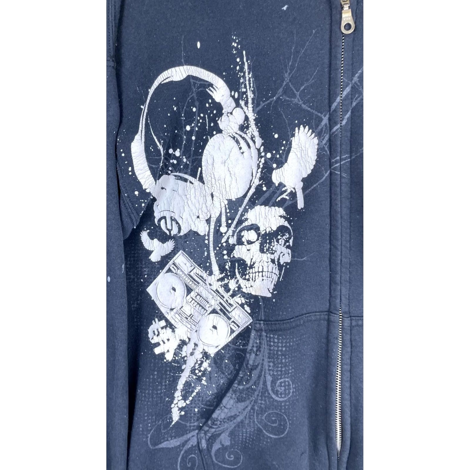 Gildan Gildan Hoodie Mens M Blue Full Zip Fleece Graphic Skull Boombox Crew Neck Pockets Heavyweight - Mens, Graphic Print, Winter, 90s Music Theme Size US M / EU 48-50 / 2 - 2 Thumbnail